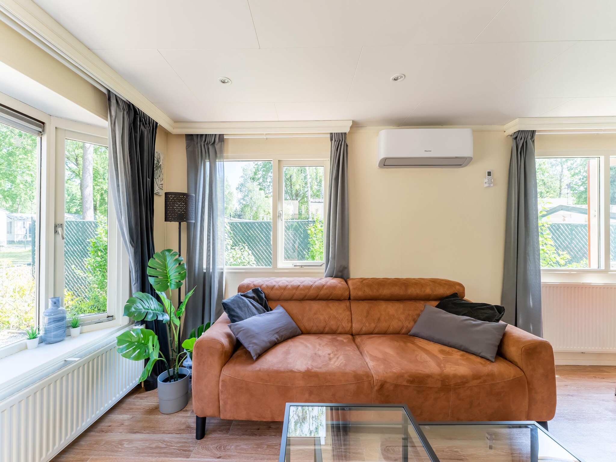 Foto's Chalet in Grenspark Kalmhoutse Heide bij Antwerpen - Belvilla by Oyo