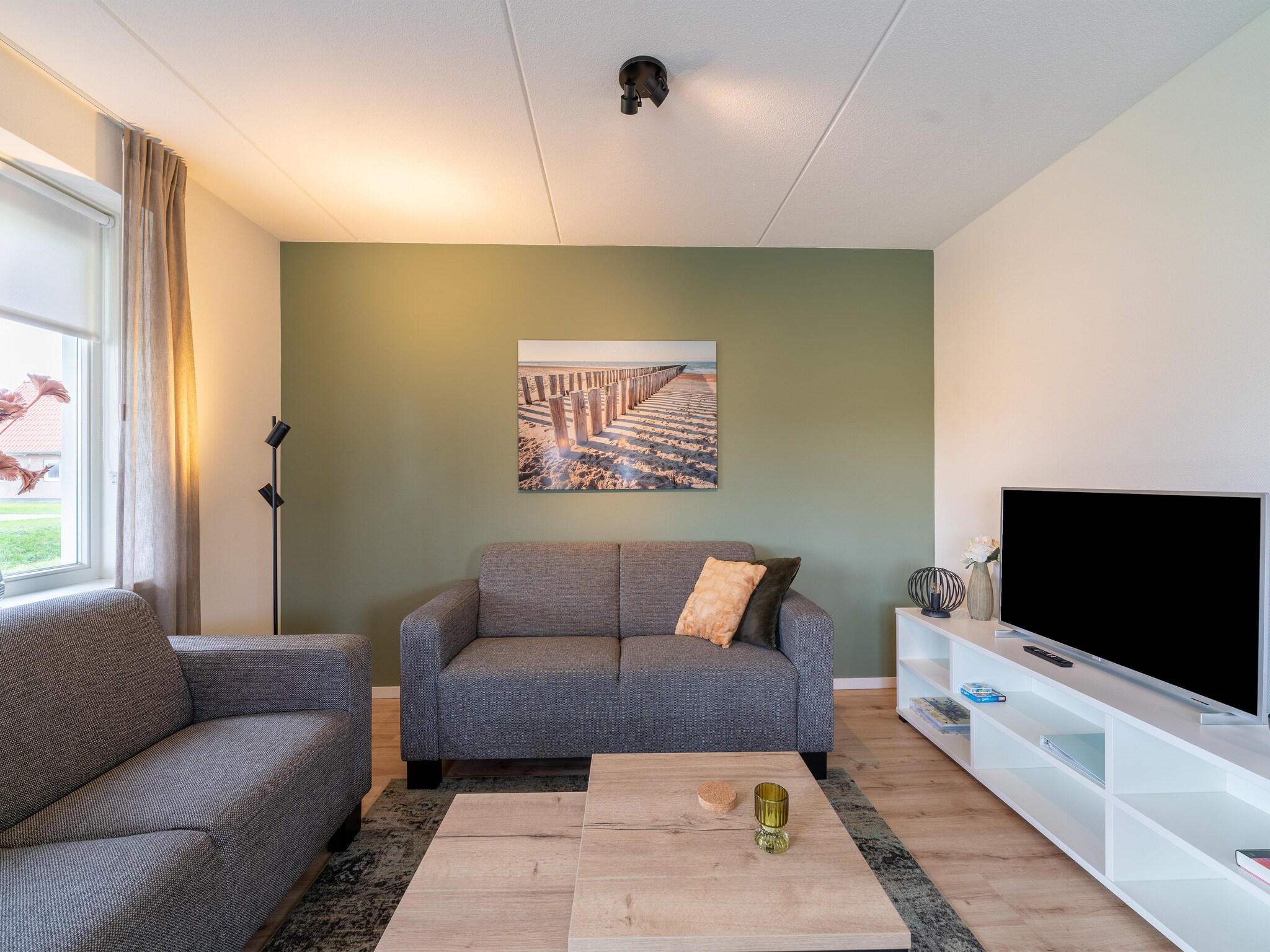 Foto's Moderne vakantiewoning in Scherpenisse met tuin - Belvilla by Oyo