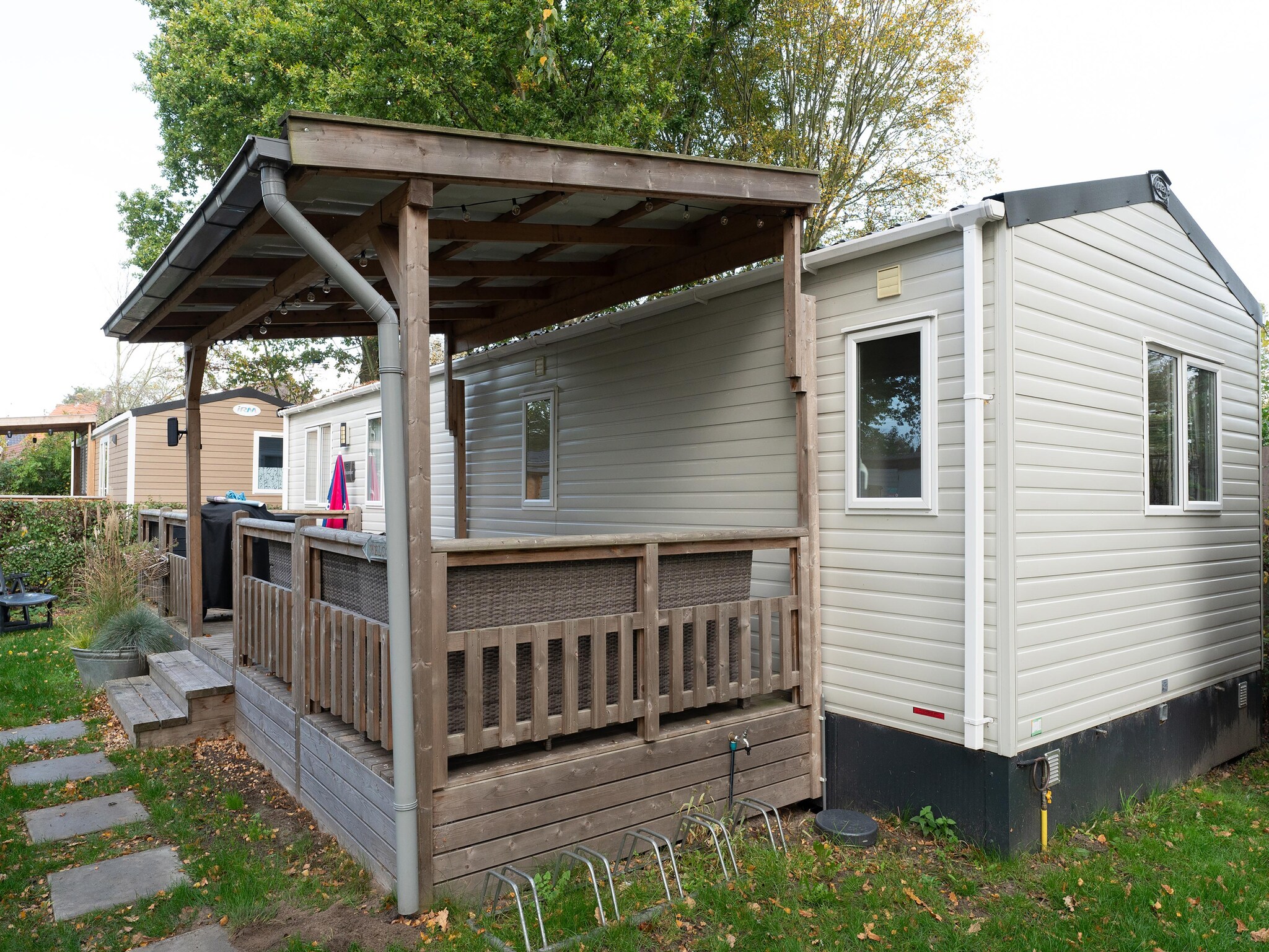 Foto's Comfortabel chalet met terras en tuin in Renesse - Belvilla by Oyo