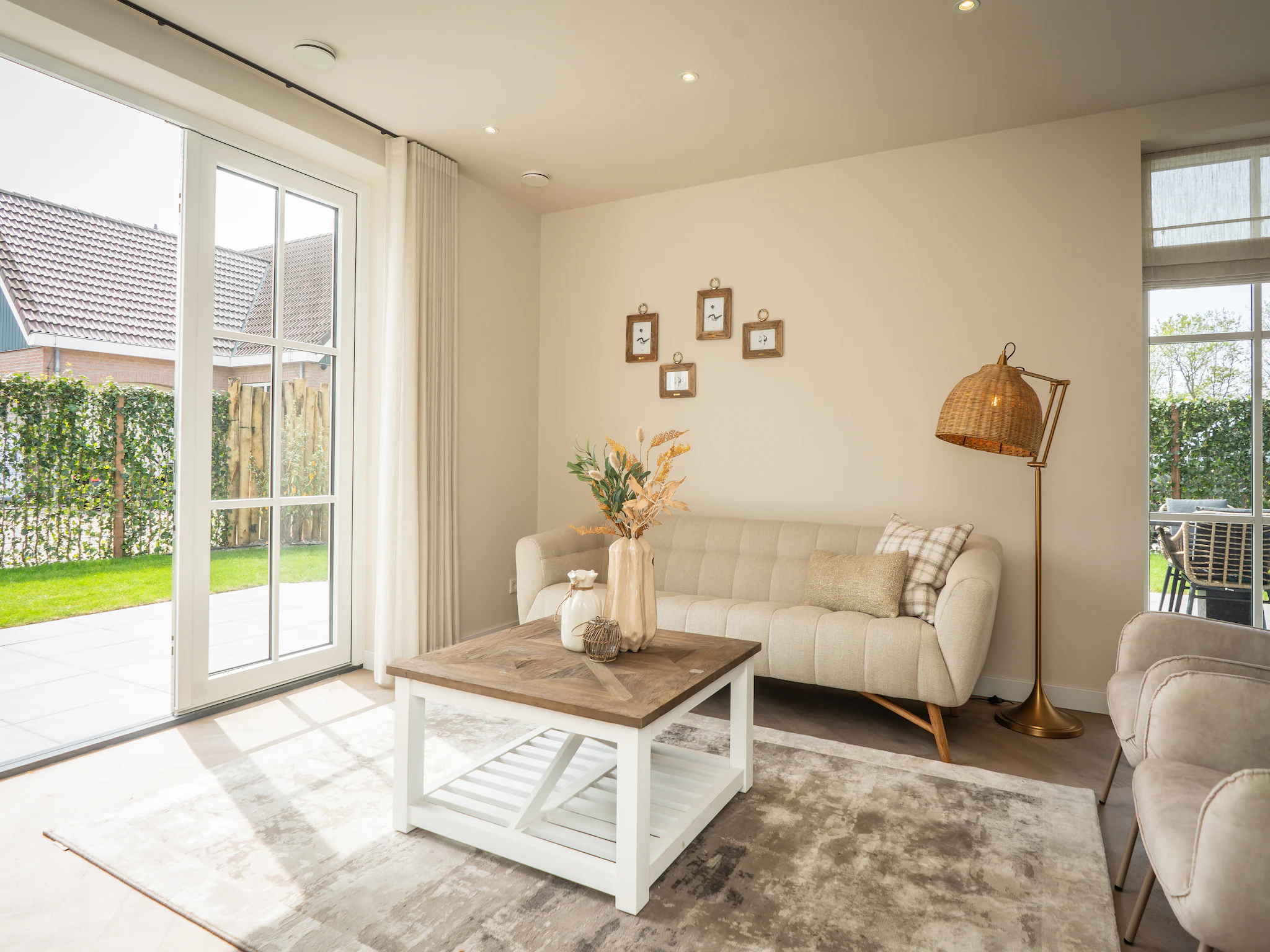 Foto's Nieuwe rietgedekte villa nabij het strand - Belvilla by Oyo