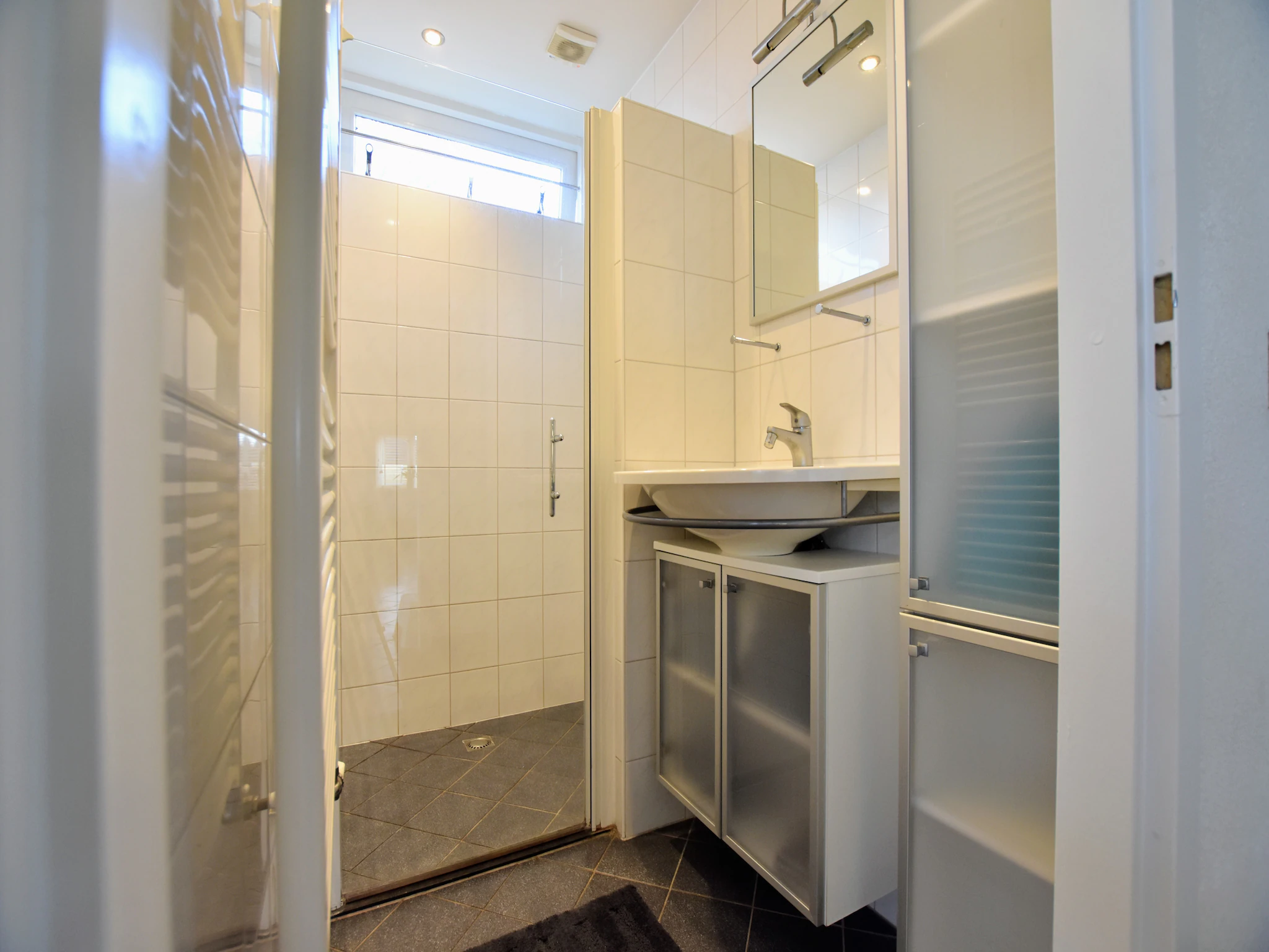 Foto's Vakantiehuis met overdekte veranda en sauna - Belvilla by Oyo