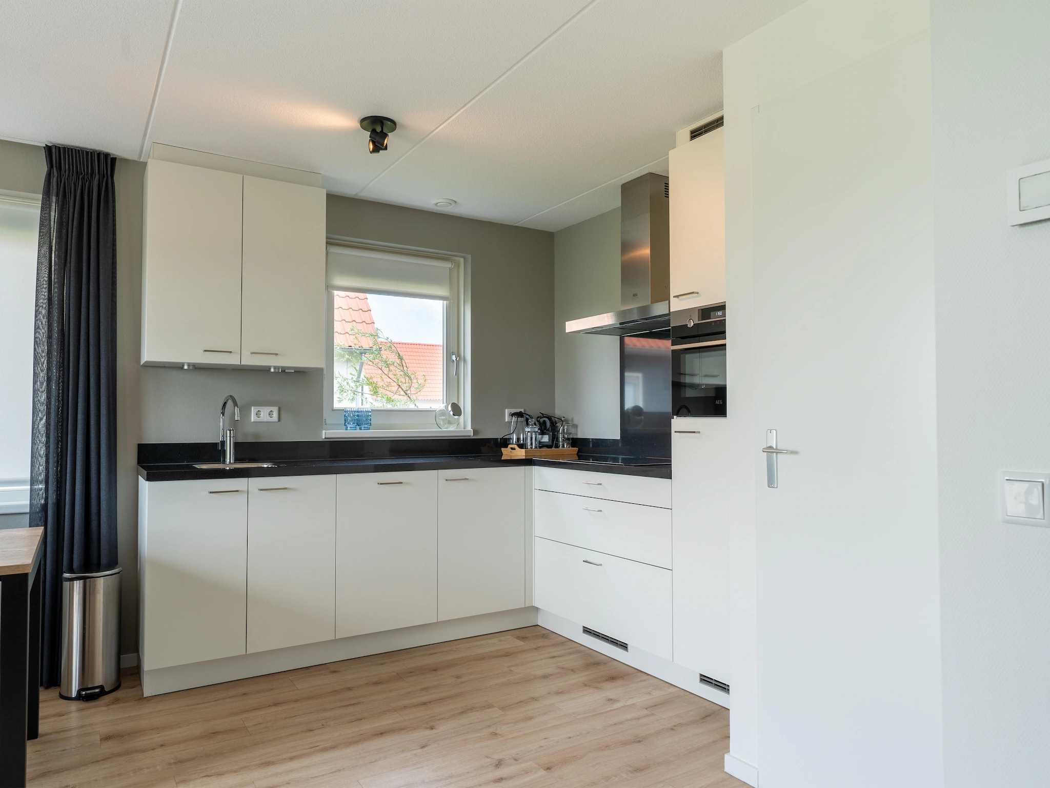 Foto's Modern vrijstaand vakantiehuis in Scherpenisse met een tuin - Belvilla by Oyo