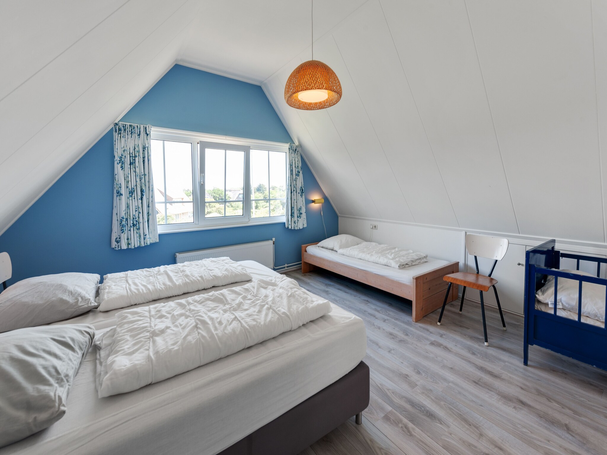 Foto's Prachtige duinvilla met rieten dak - Belvilla by Oyo