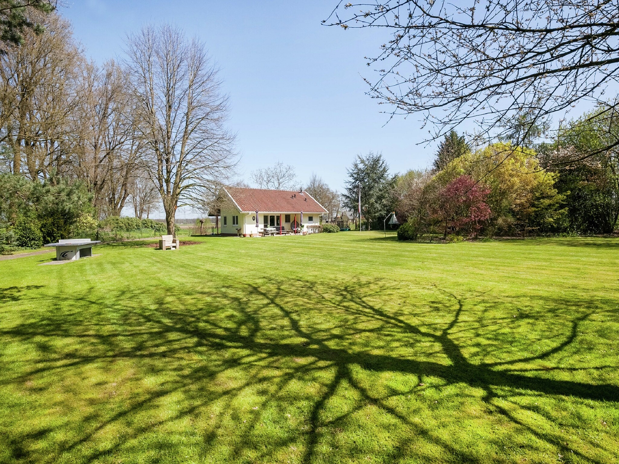 Foto's Huis met grote tuin, speeltuin en terras - Belvilla by Oyo