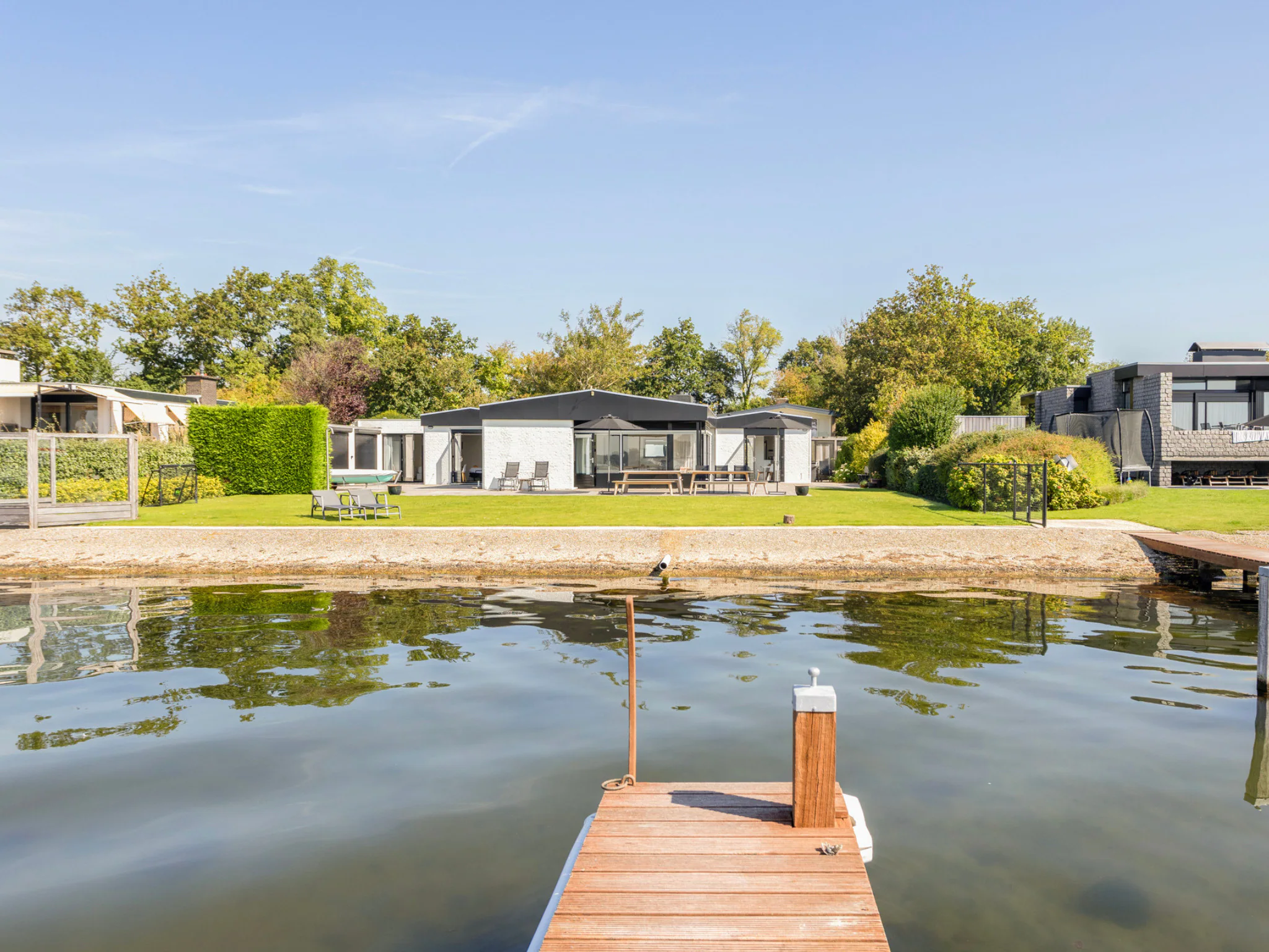 Foto's Ruime villa in Kamperland nabij meer - Belvilla by Oyo