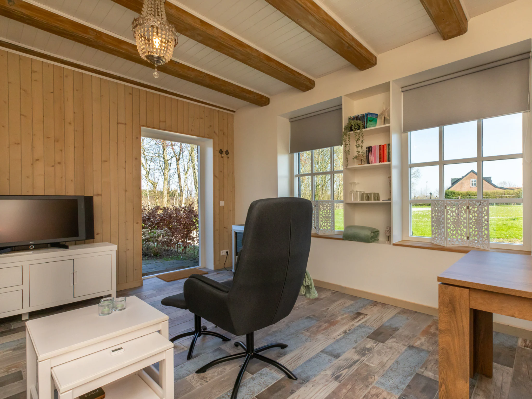 Foto's Gezellig vakantiehuis met tuin - Belvilla by Oyo