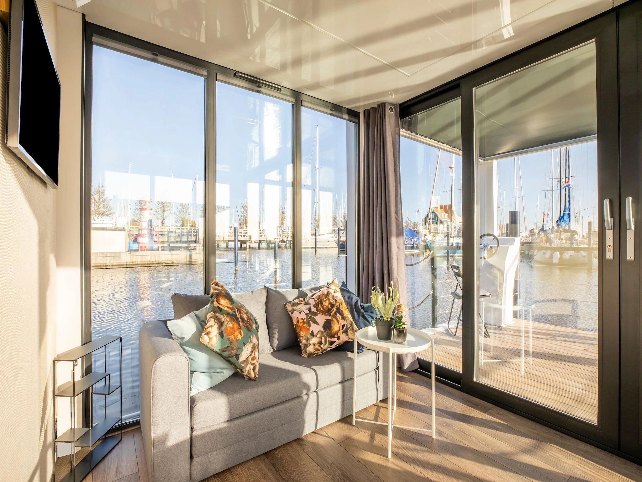 Foto's Prachtige woonboot met gedeeld zwembad - Belvilla by Oyo