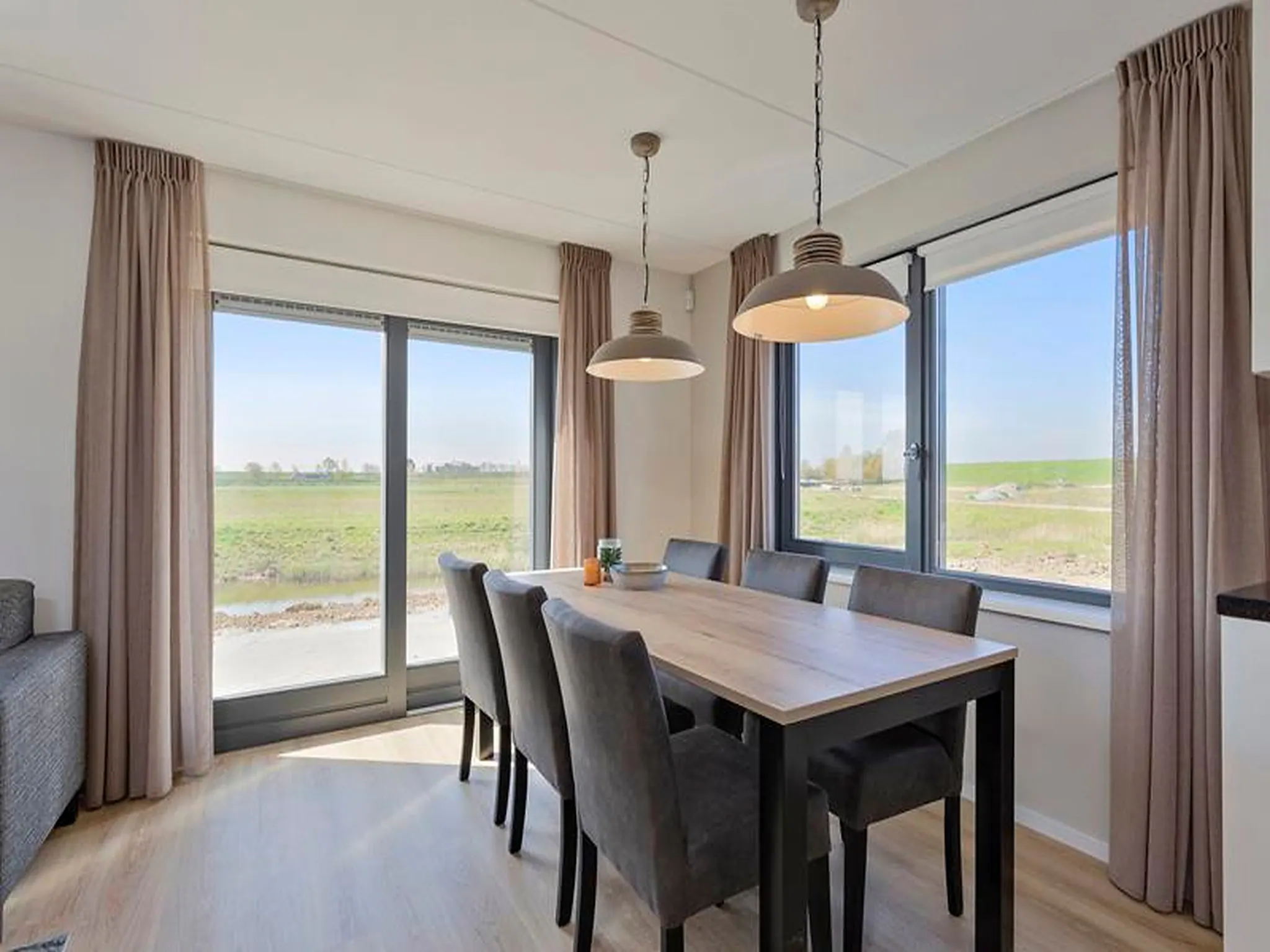Foto's Modern vakantiehuis in Scherpenisse met overdekt terras - Belvilla by Oyo