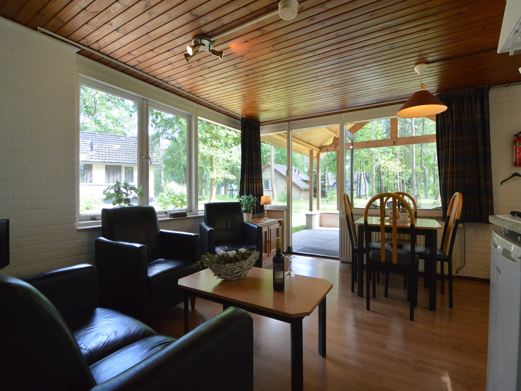 Foto's Vrijstaande bungalow met heerlijk overdekt terras - Belvilla by Oyo