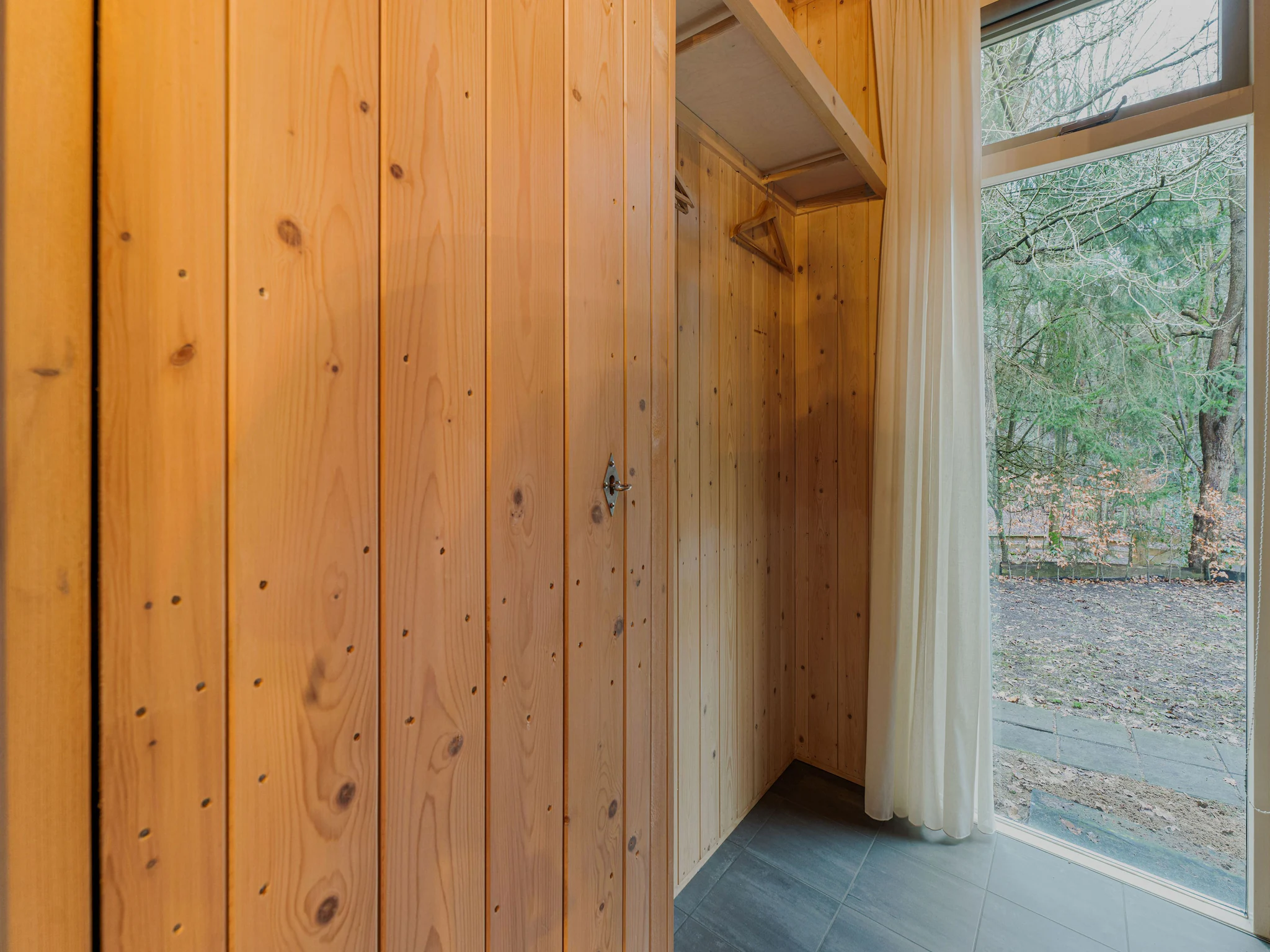 Foto's Idyllisch gelegen boshuis in Norg met sauna - Belvilla by Oyo