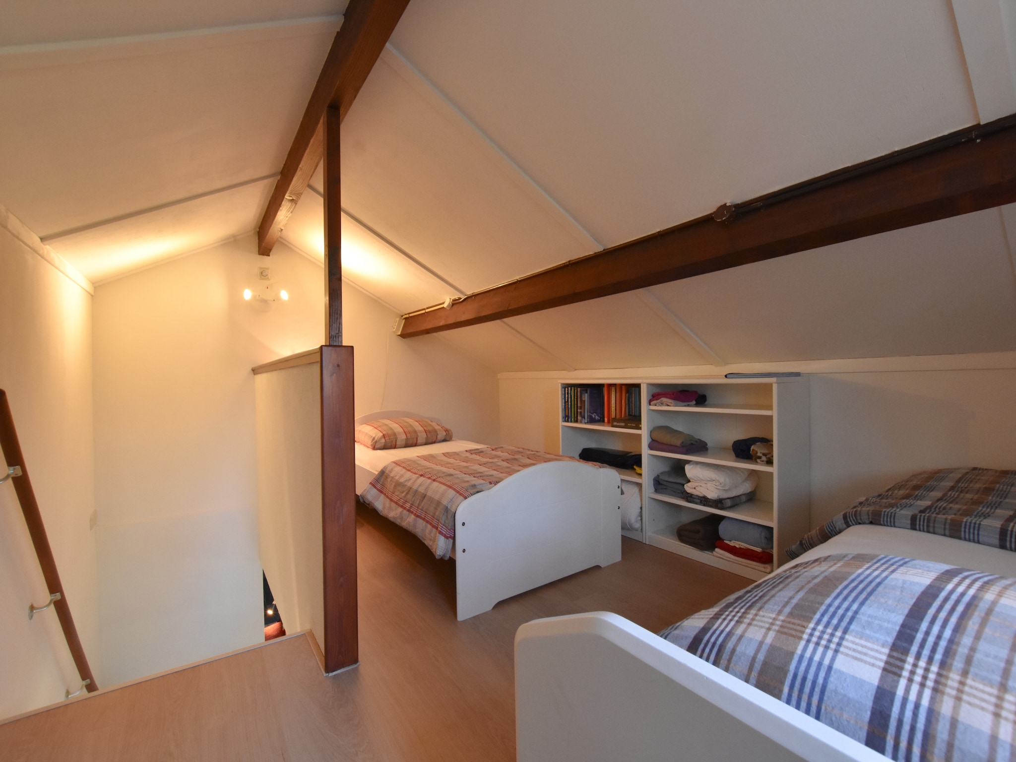 Foto's Ruim vakantiehuis nabij met sauna - Belvilla by Oyo