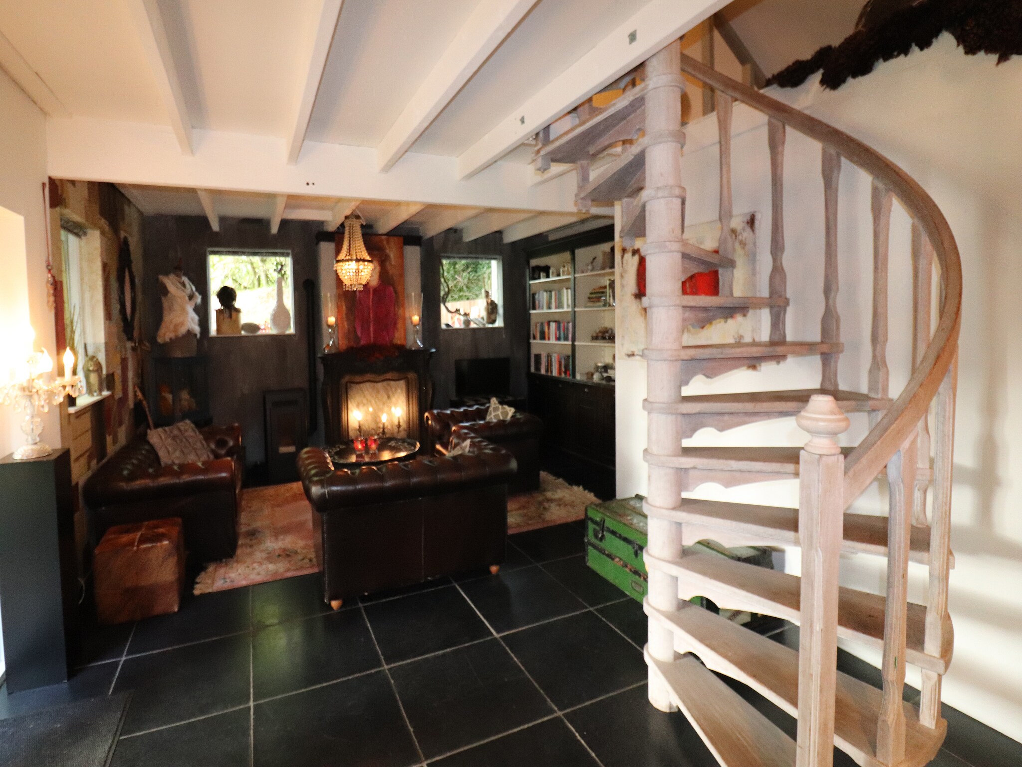 Foto's Eigentijds uniek Atelier met hottub aan het Pieterpad. - Belvilla by Oyo