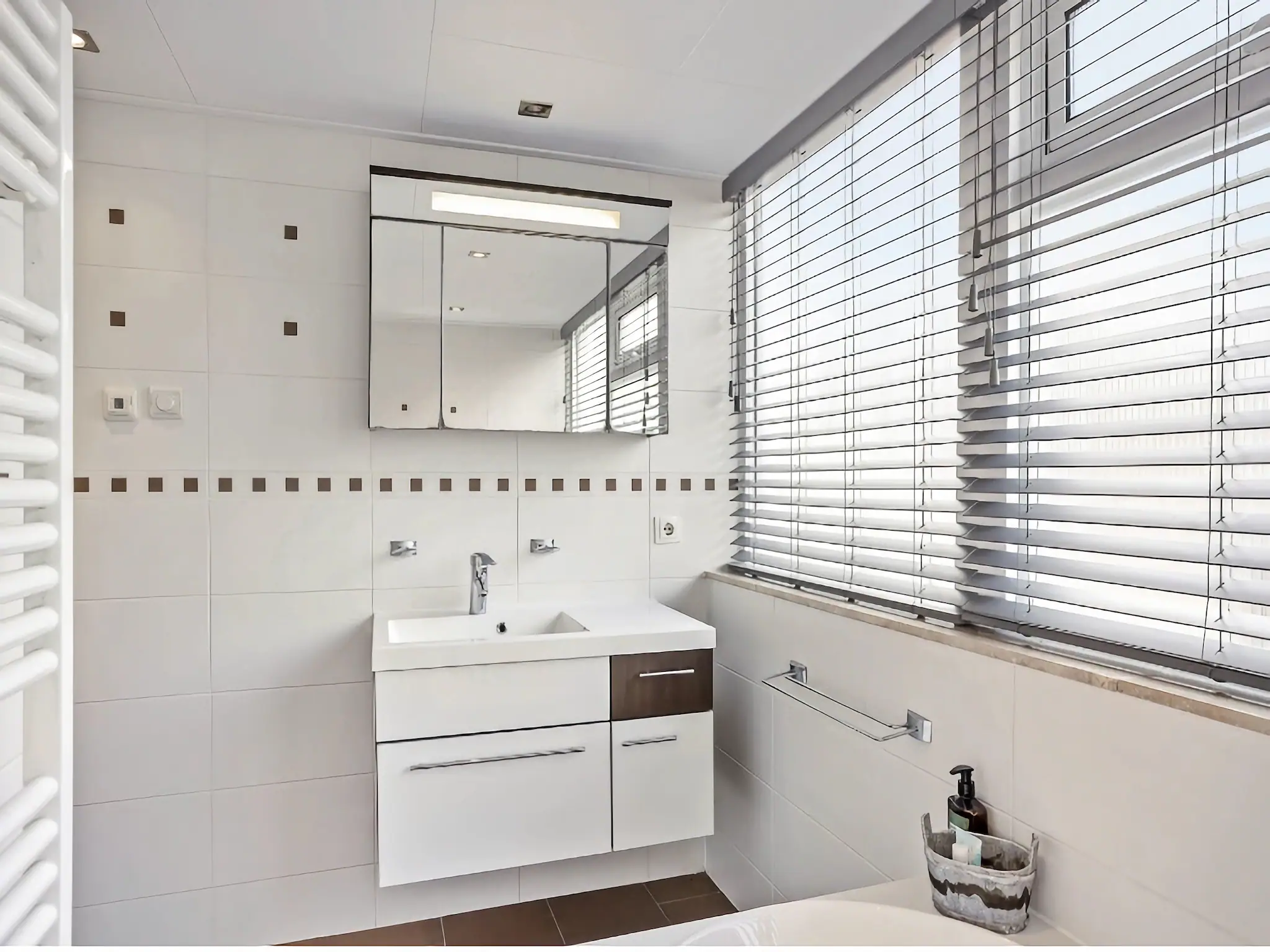 Foto's Comfortabele woning met tuin en parkeergelegenheid - Belvilla by Oyo