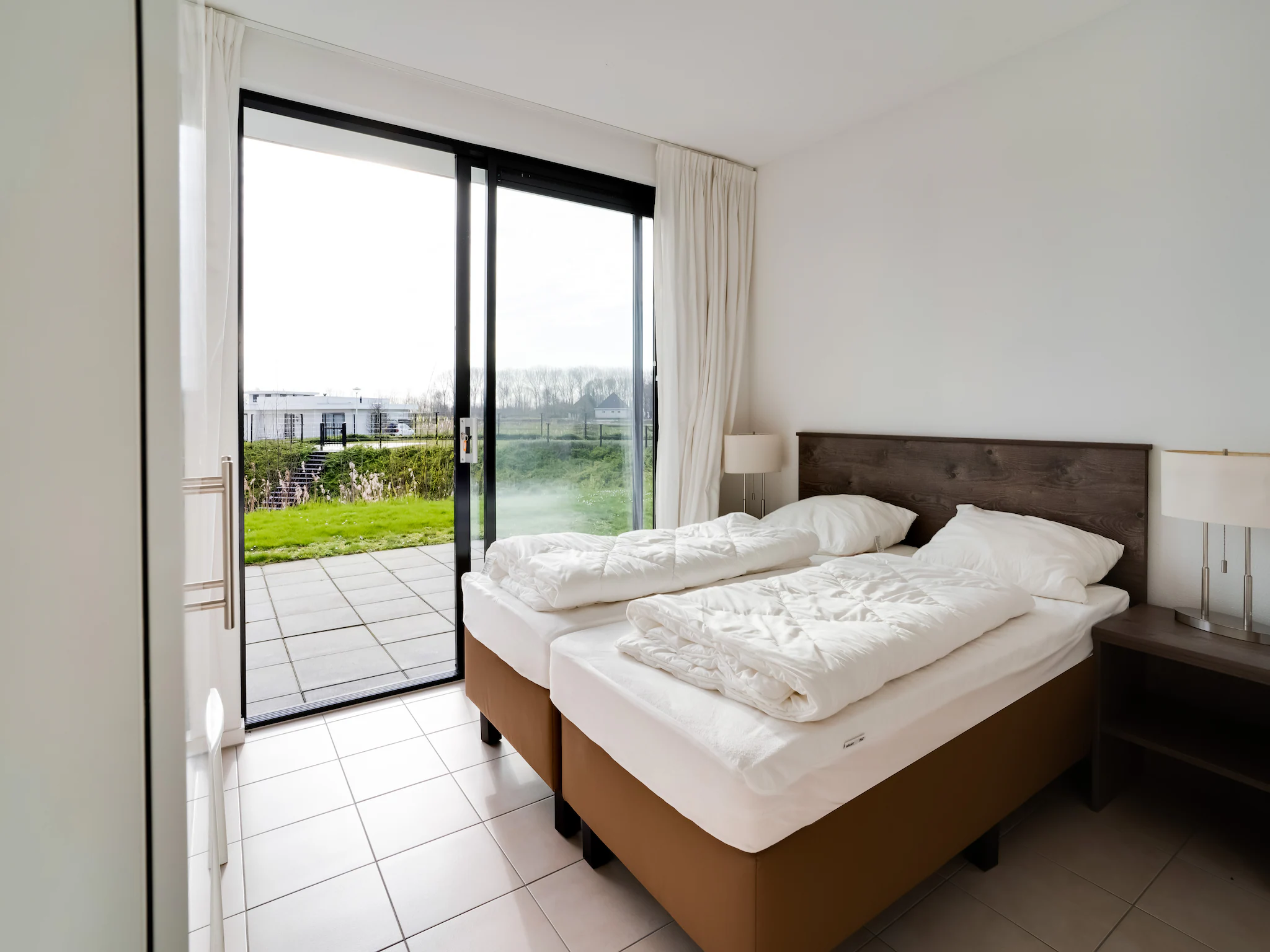 Foto's Prime villa met terras en steiger - Belvilla by Oyo