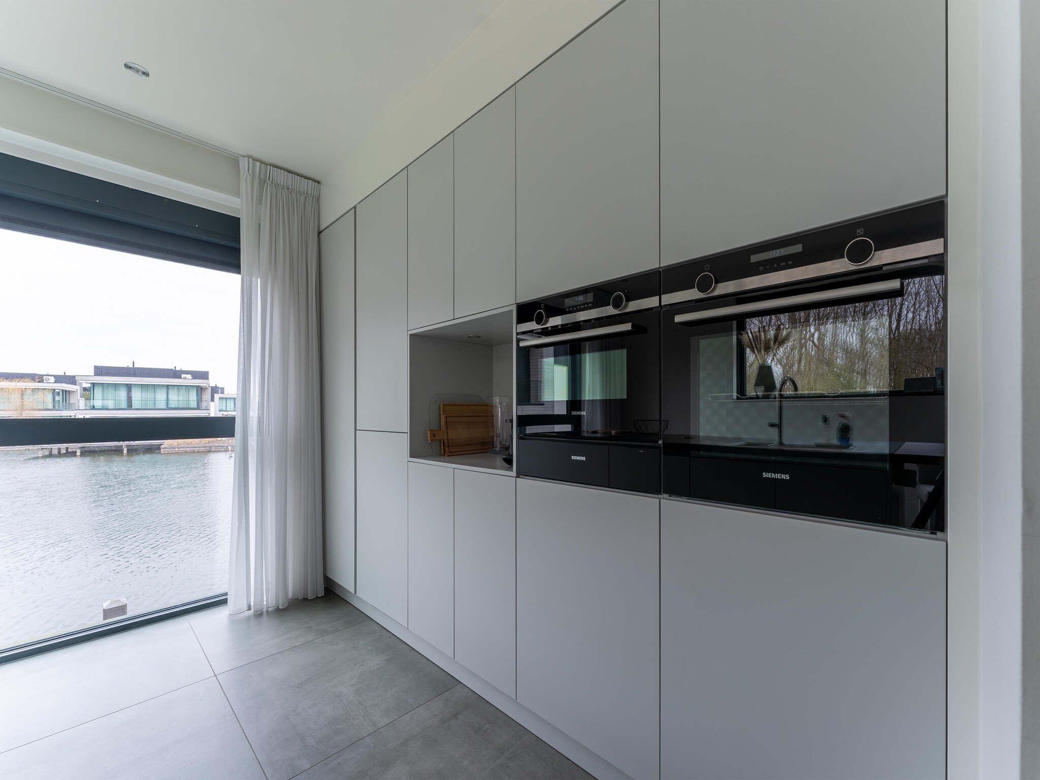 Foto's Luxe villa met eigen aanlegsteiger - Belvilla by Oyo