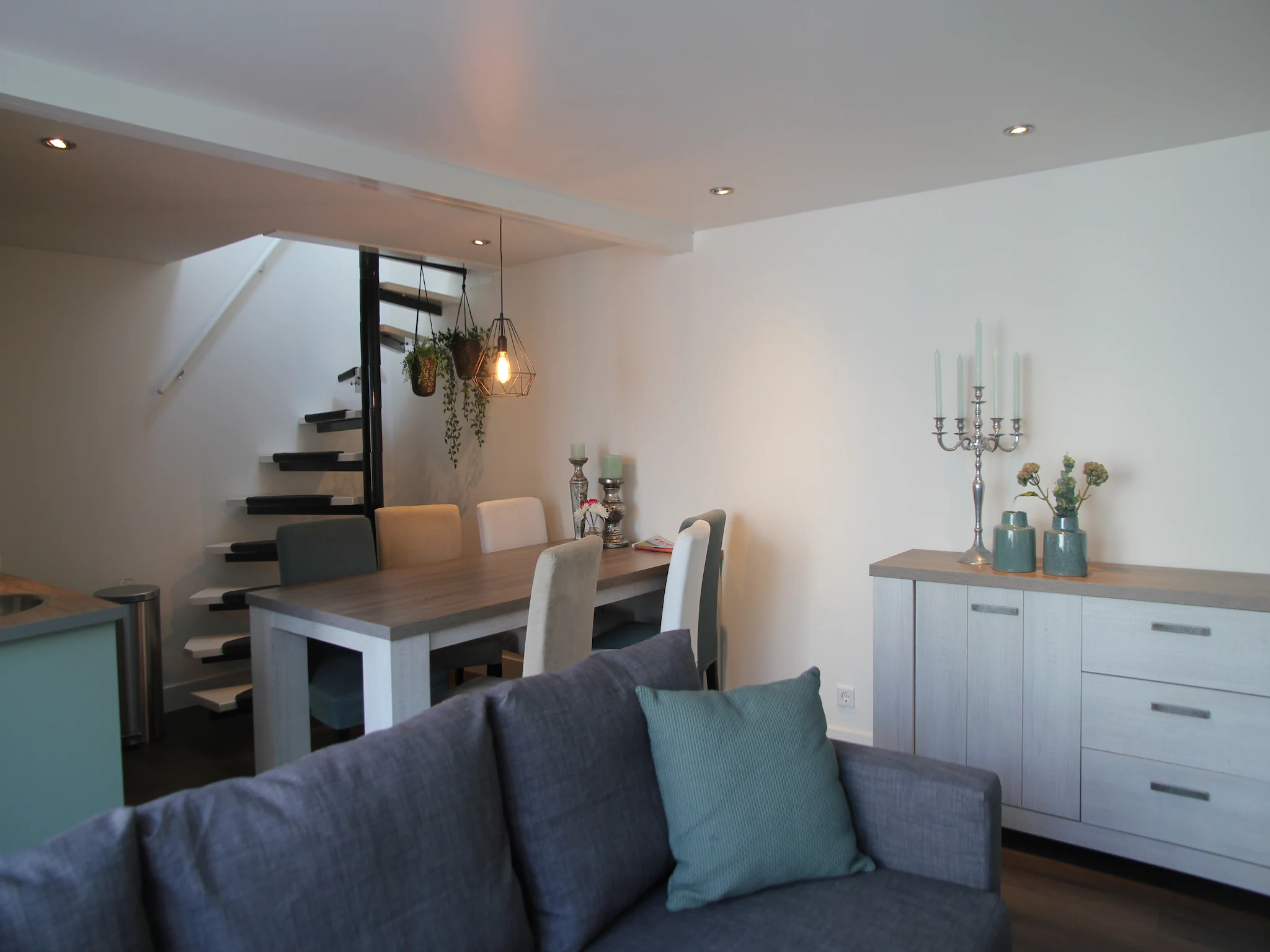 Foto's Modern en compleet gerenoveerd appartement op loopafstand van het strand - Belvilla by Oyo