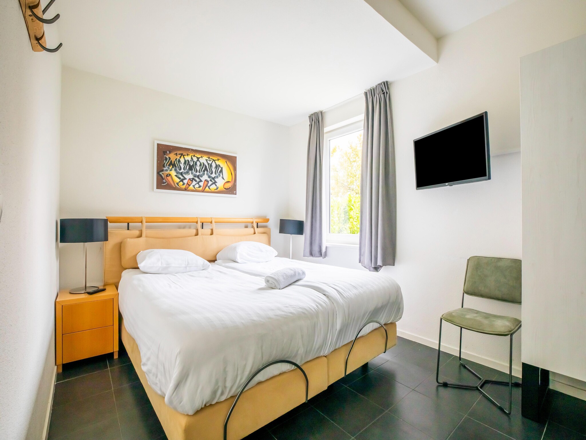 Foto's Moderne villa bij Harderwijk met bubbelbad - Belvilla by Oyo