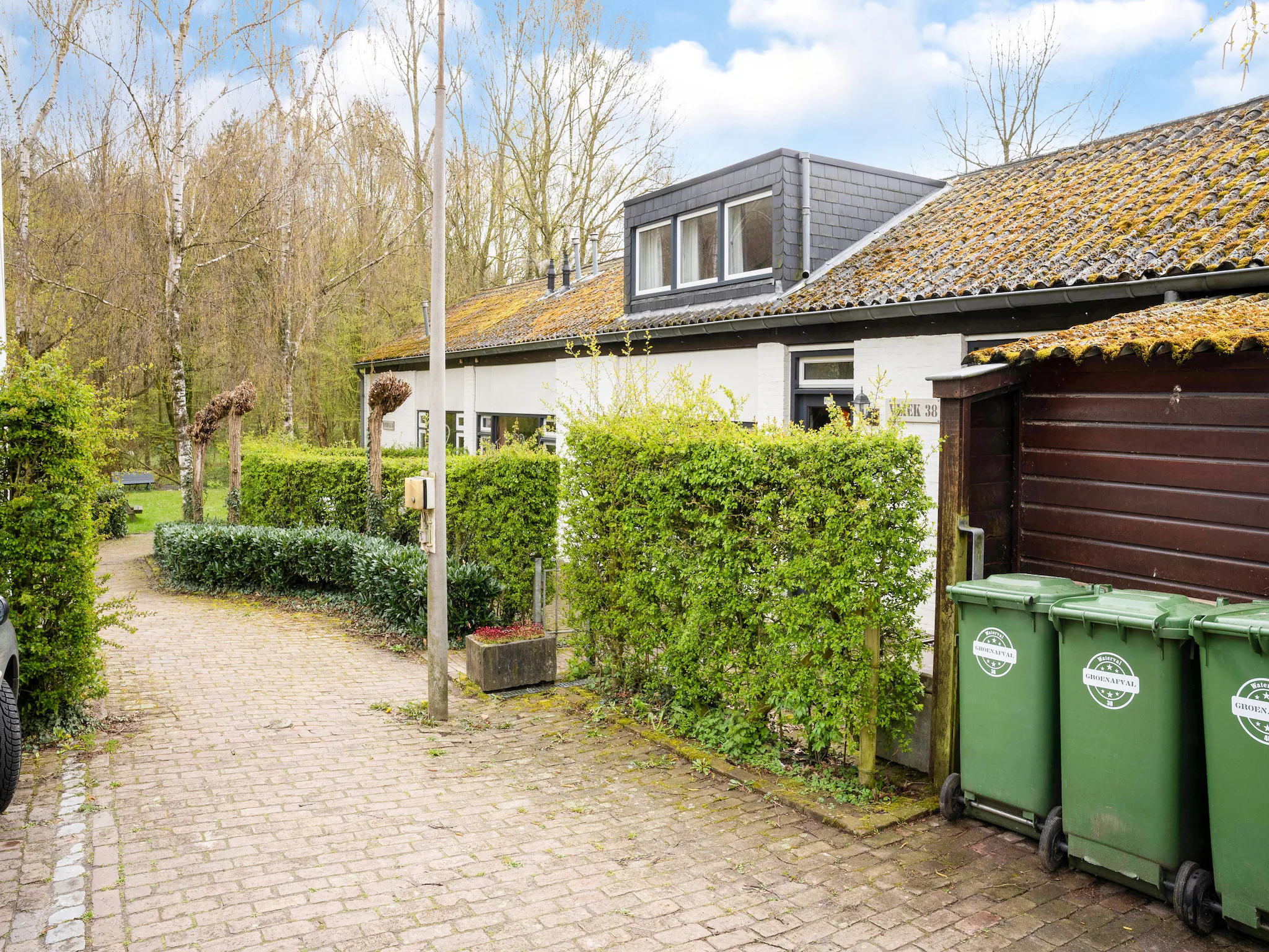 Foto's Heerlijk vakantiehuis in Ulestraten met privÃ© terras en groot speelbos - Belvilla by Oyo
