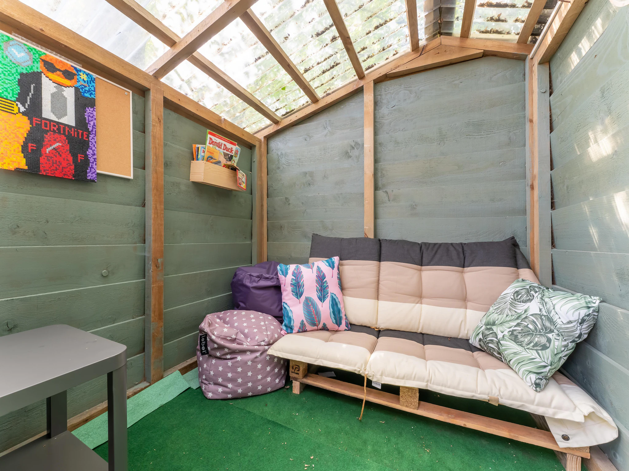 Foto's Luxe chalet bij Ouddorp met tuin - Belvilla by Oyo