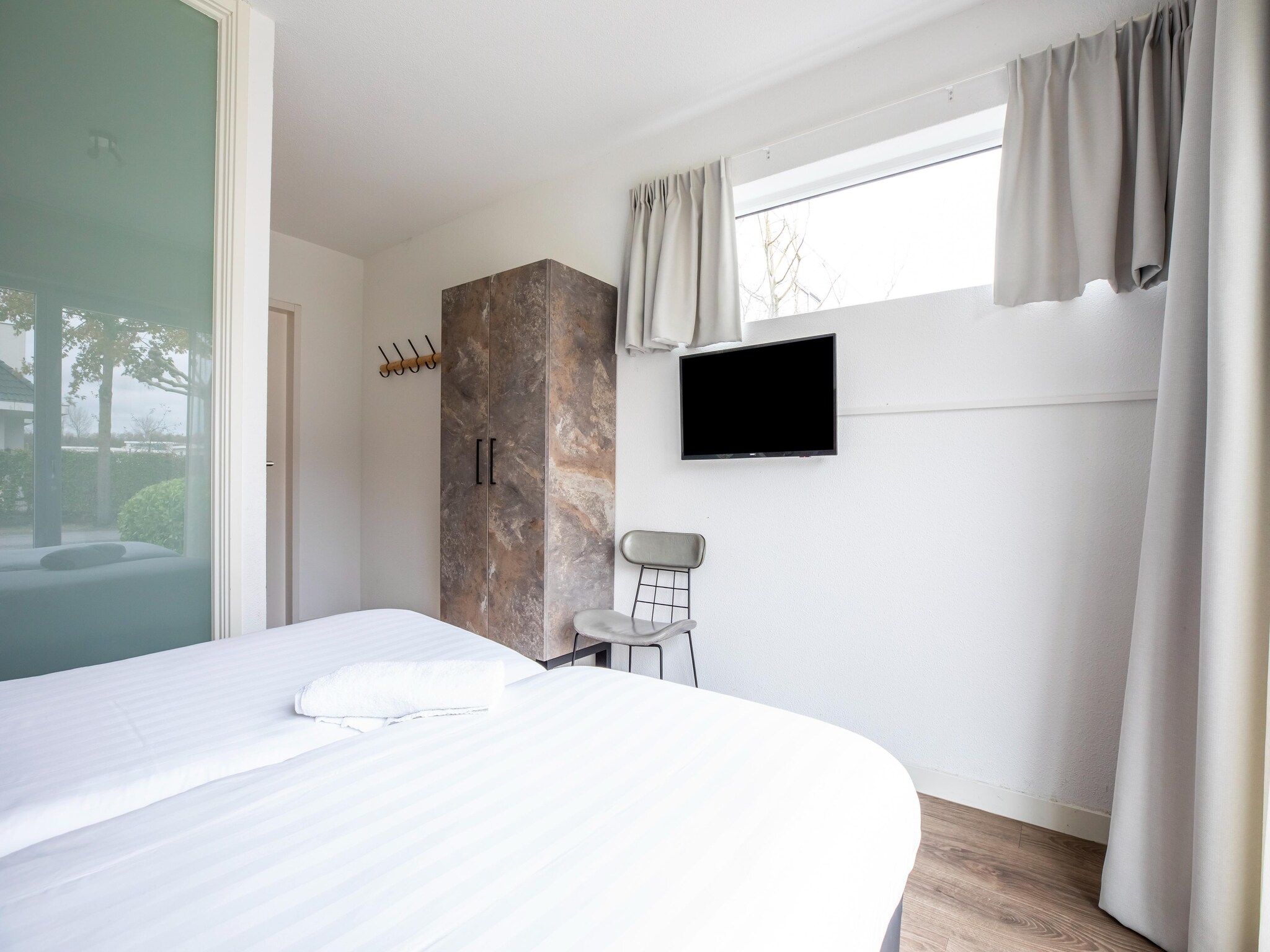 Foto's Moderne villa in Harderwijk met bubbelbad - Belvilla by Oyo