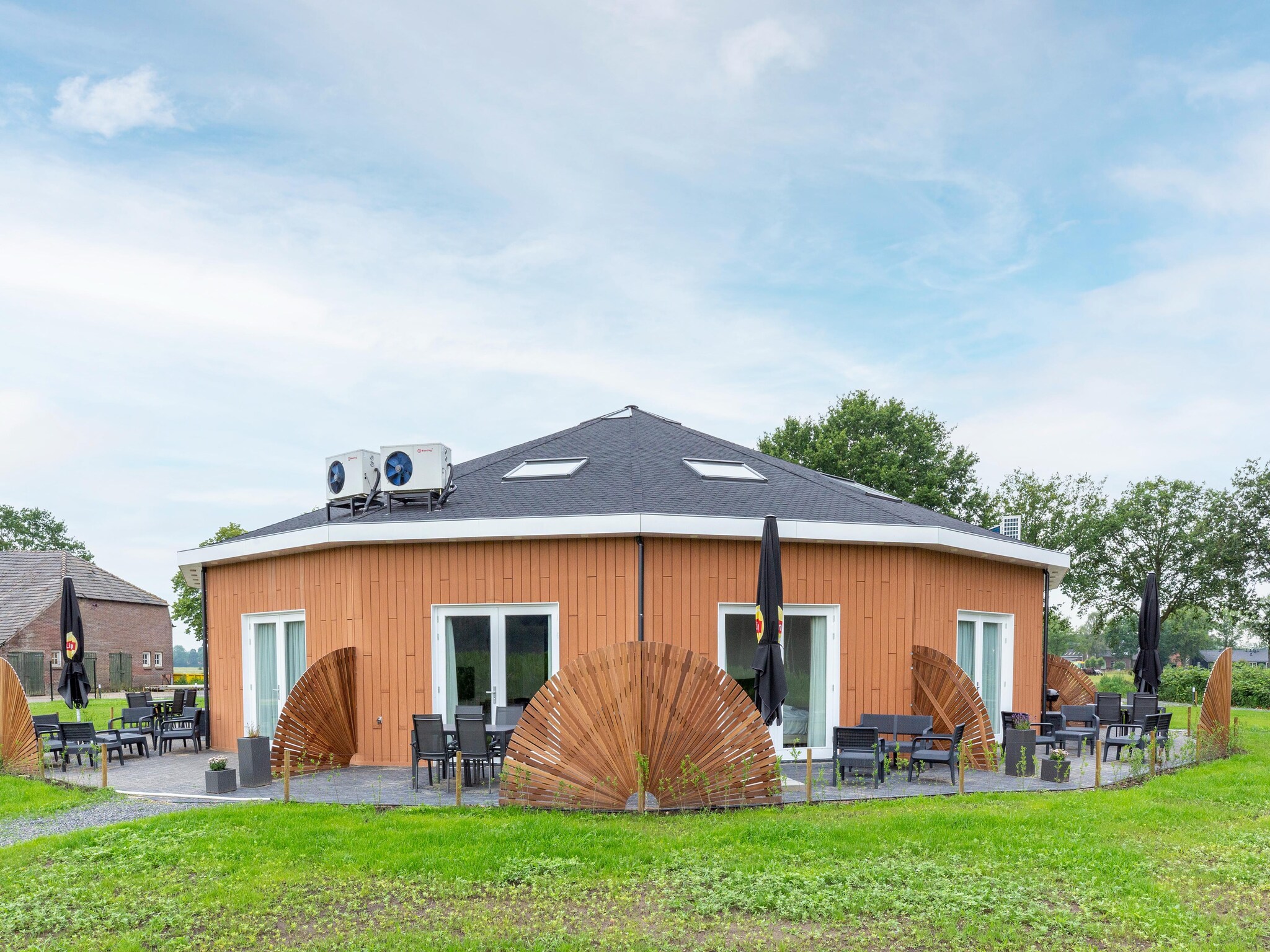 Foto's Heerlijk vakantiehuis in Goirle met terras - Belvilla by Oyo