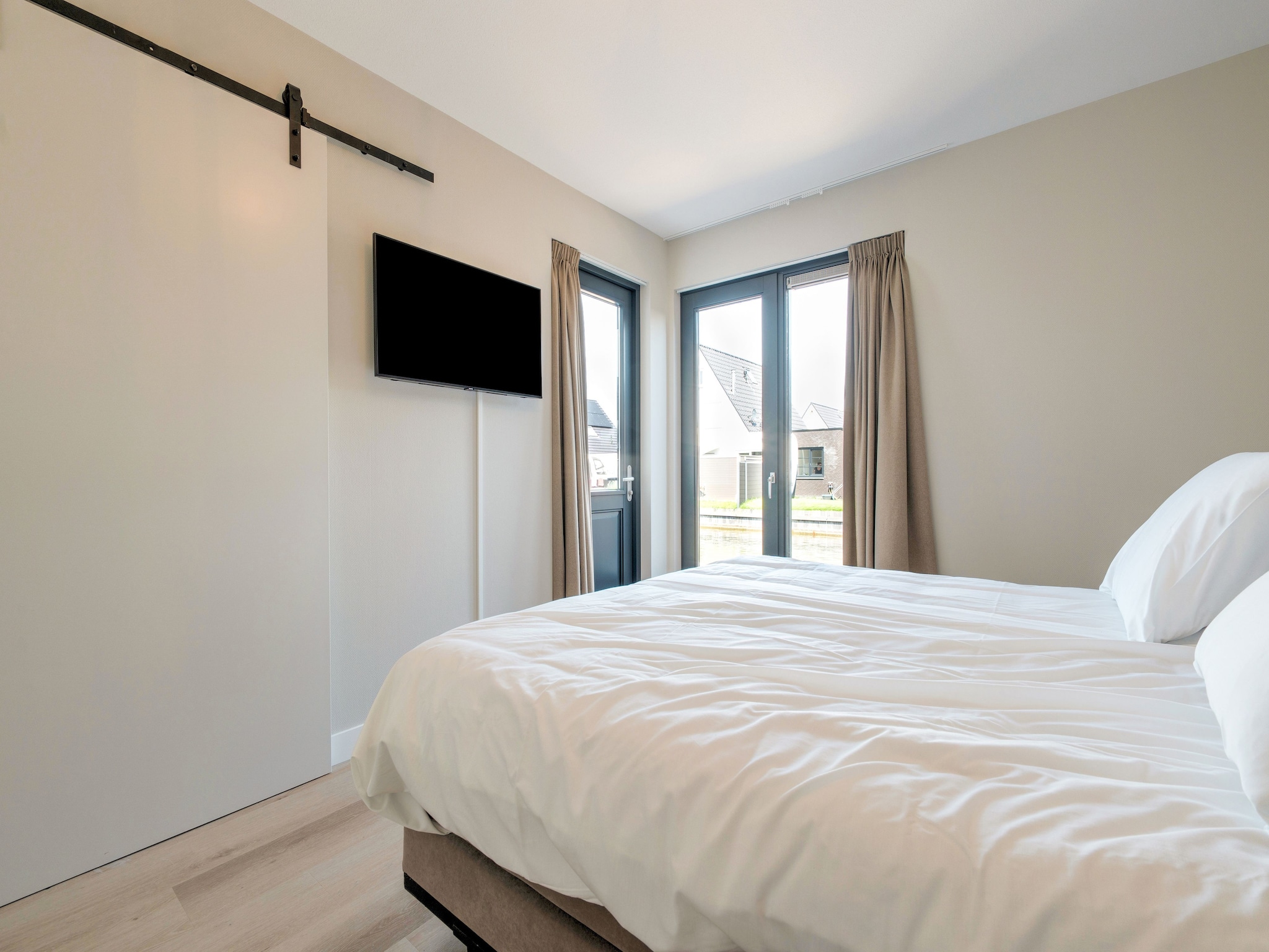 Foto's Nieuw vakantiehuis in Stavoren met een wellness - Belvilla by Oyo