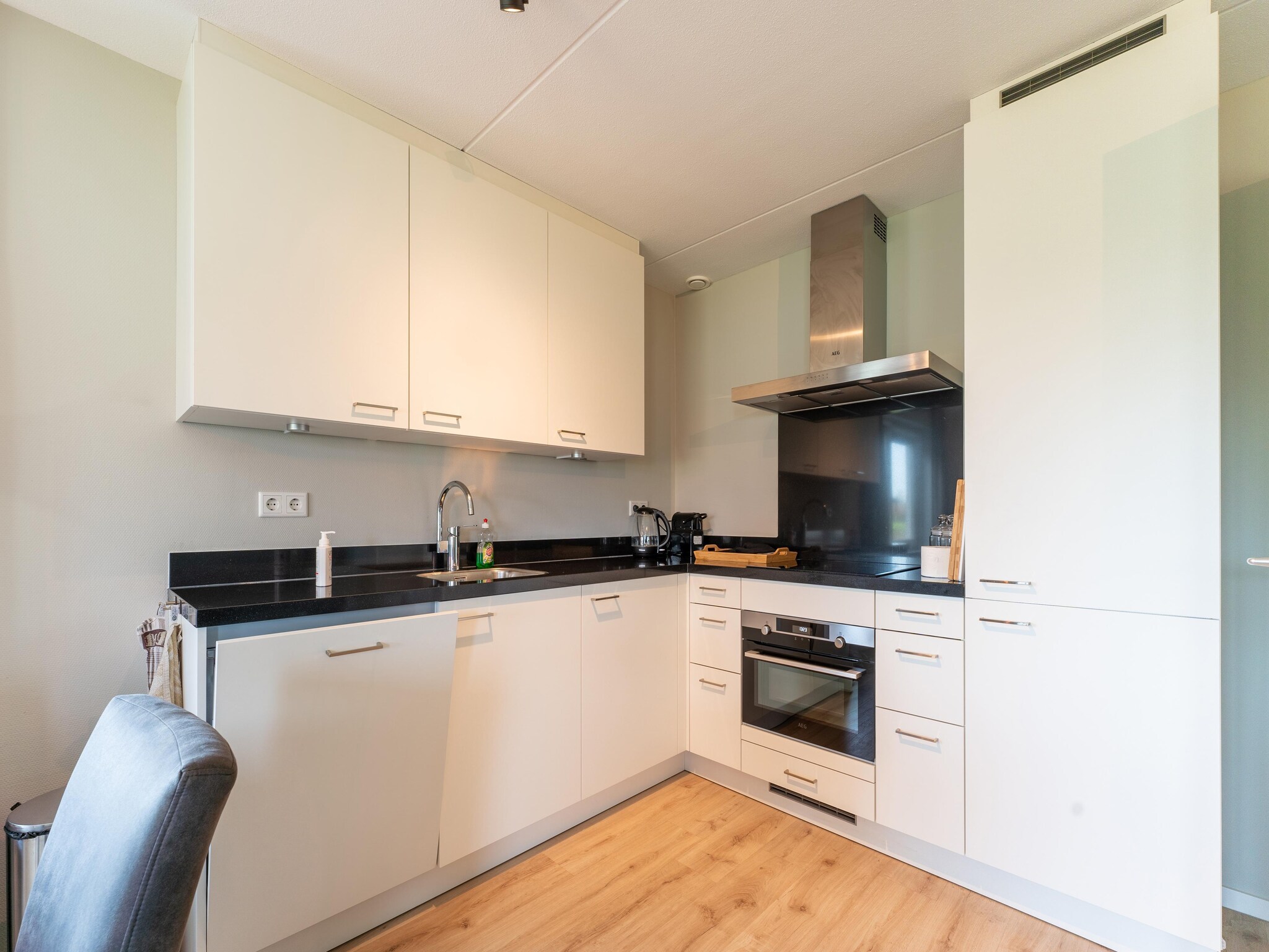Foto's Vakantiehuis in Scherpenisse met sauna, bubbelbad - Belvilla by Oyo