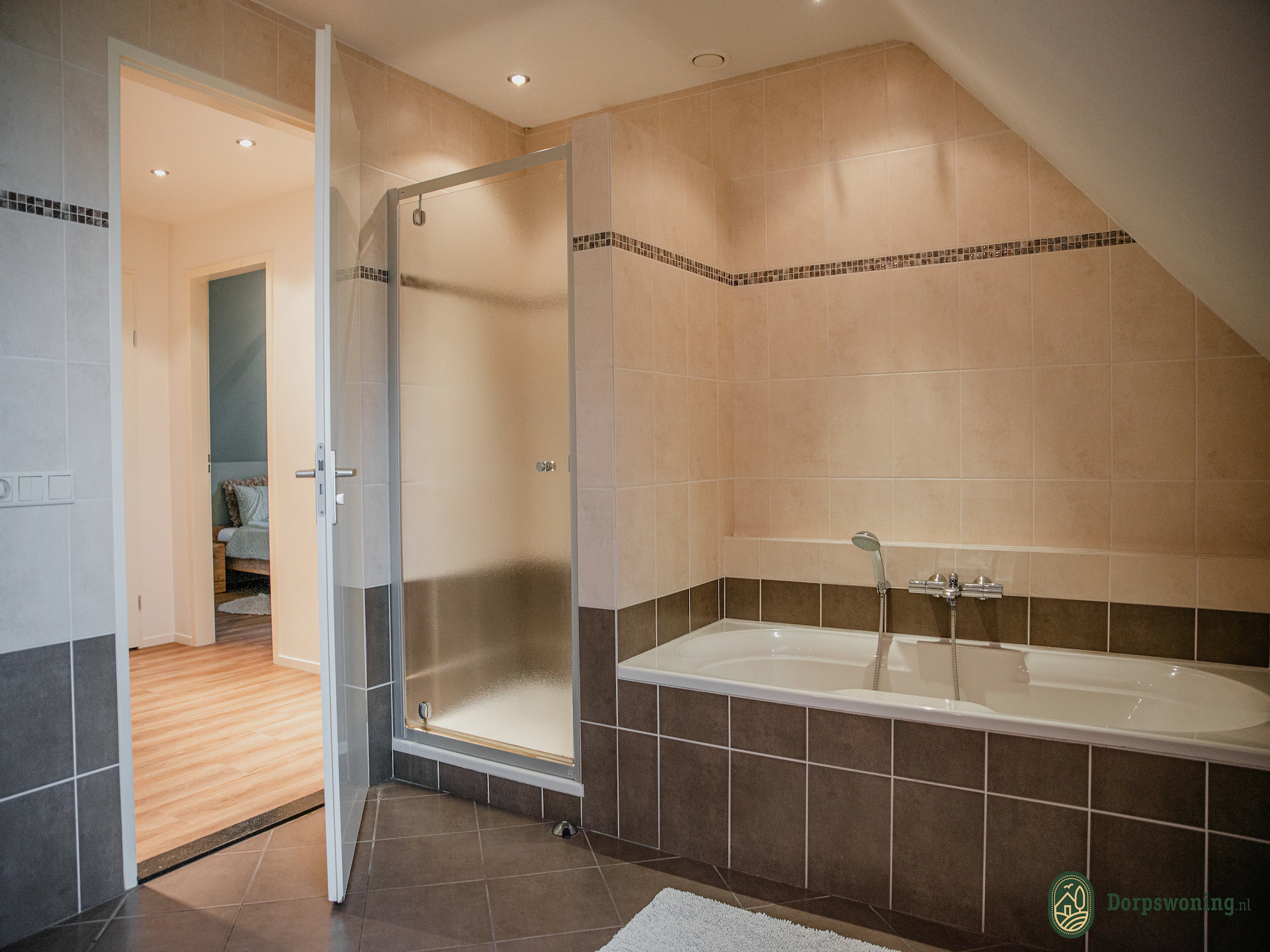 Foto's Stijlvolle vakantiewoning in Leende met terras - Belvilla by Oyo