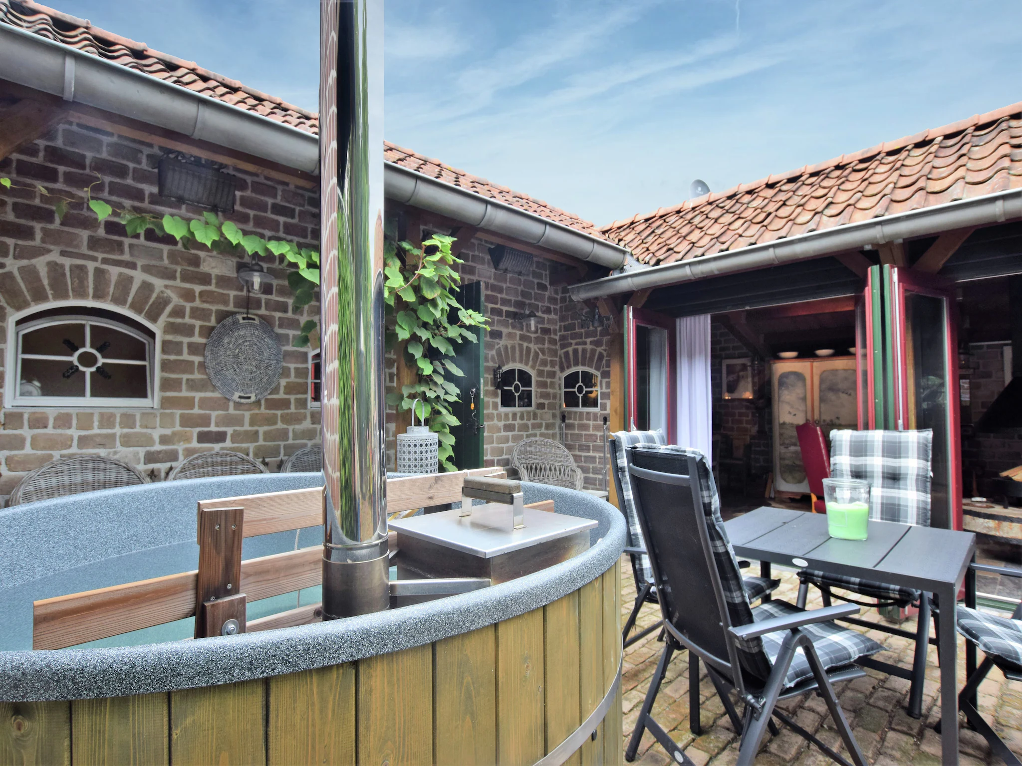 Foto's Gezellig vakantiehuis met bubbelbad - Belvilla by Oyo