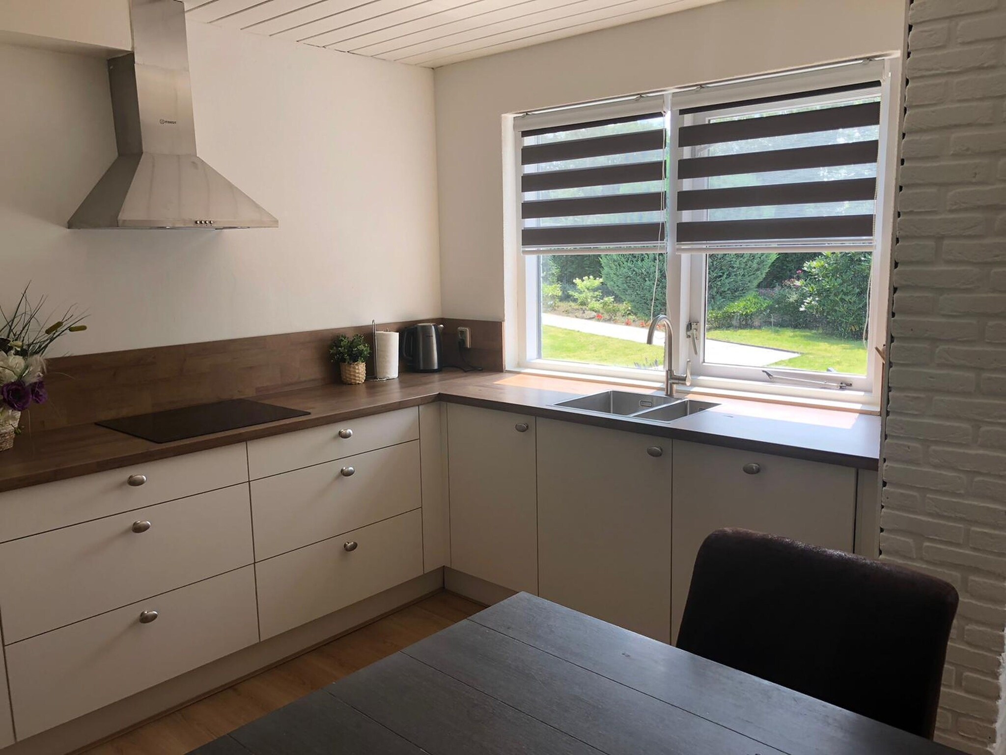 Foto's Uniek en luxe vakantiehuis in Harderwijk met grote tuin - Belvilla by Oyo