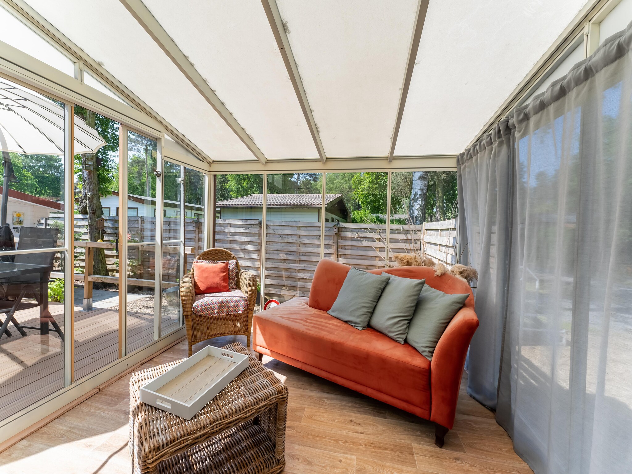 Foto's Chalet in Grenspark Kalmhoutse Heide bij Antwerpen - Belvilla by Oyo