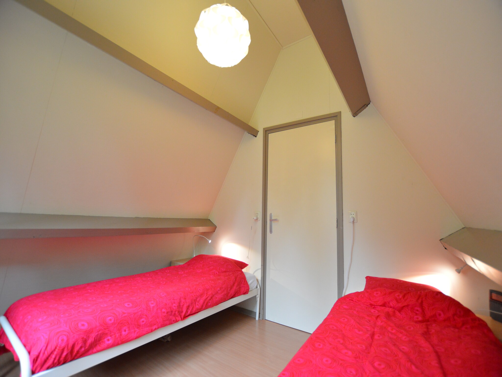 Foto's Comfortabele woning in Stramproy met uitzicht op het bos - Belvilla by Oyo