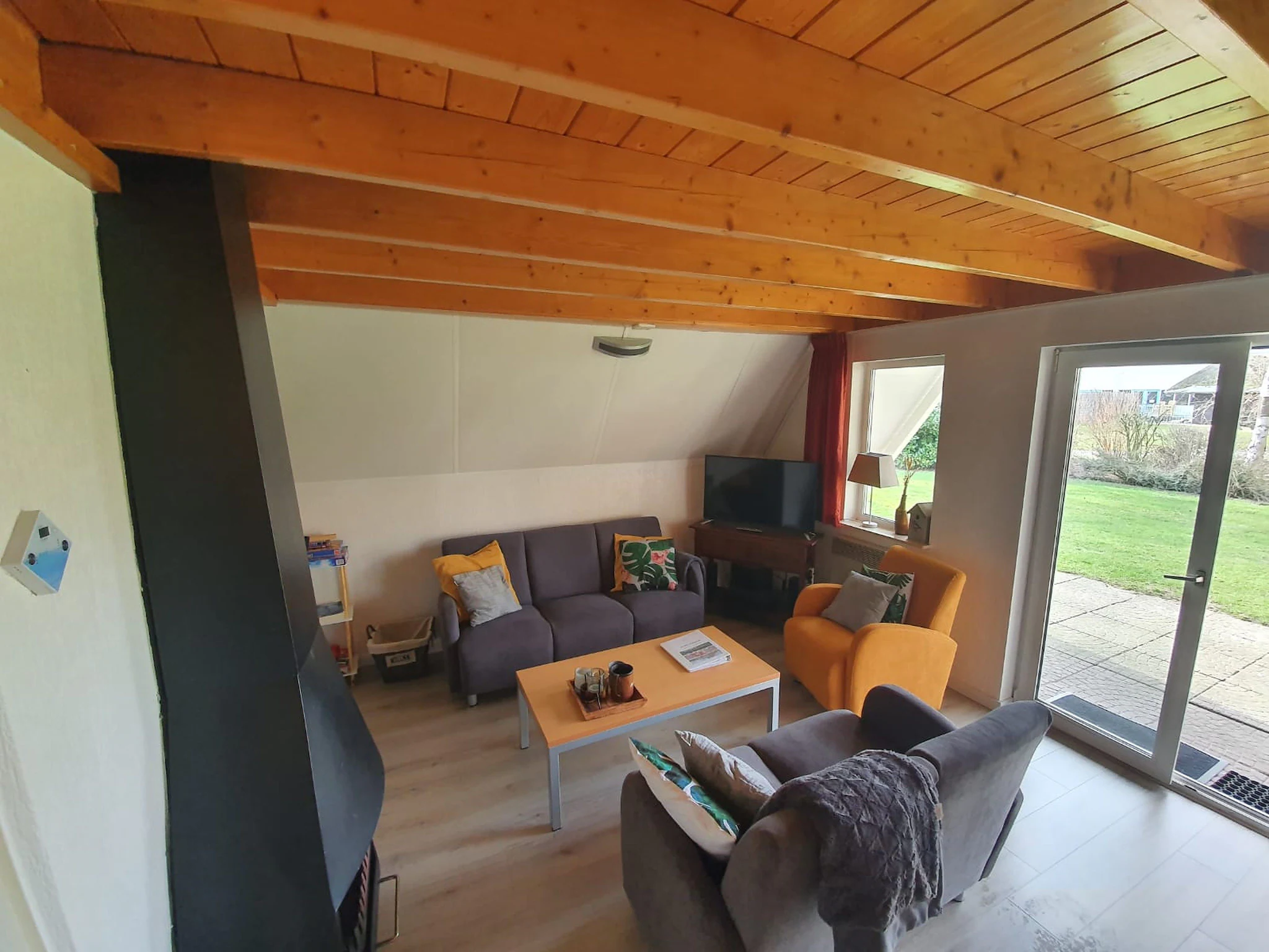 Foto's Leuk vakantiehuis in Gramsbergen op familiepark - Belvilla by Oyo