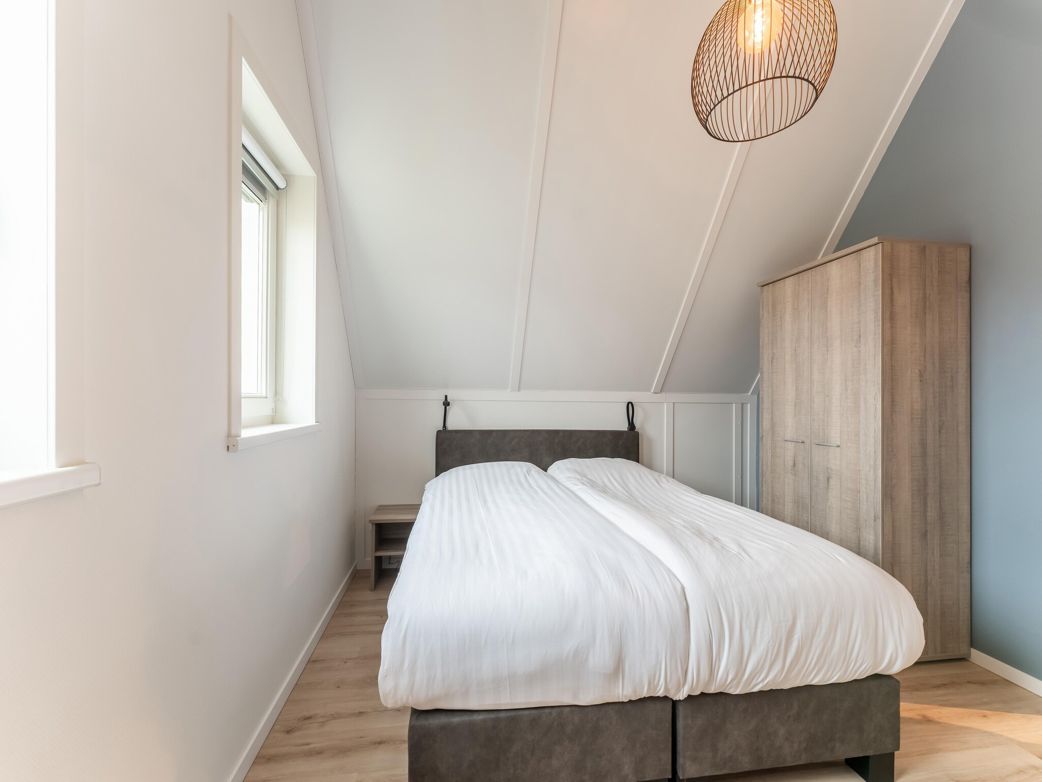 Foto's Luxe villa aan de Oosterschelde met sauna en schitterend uitzicht. - Belvilla by Oyo