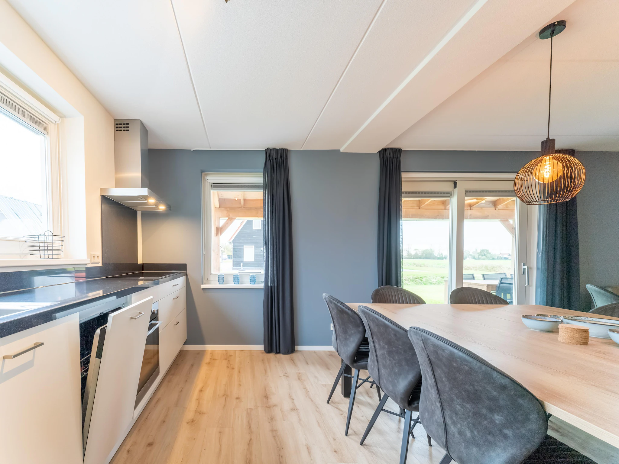 Foto's Vakantiehuis nabij strand Gorishoek met sauna en bubbelbad - Belvilla by Oyo