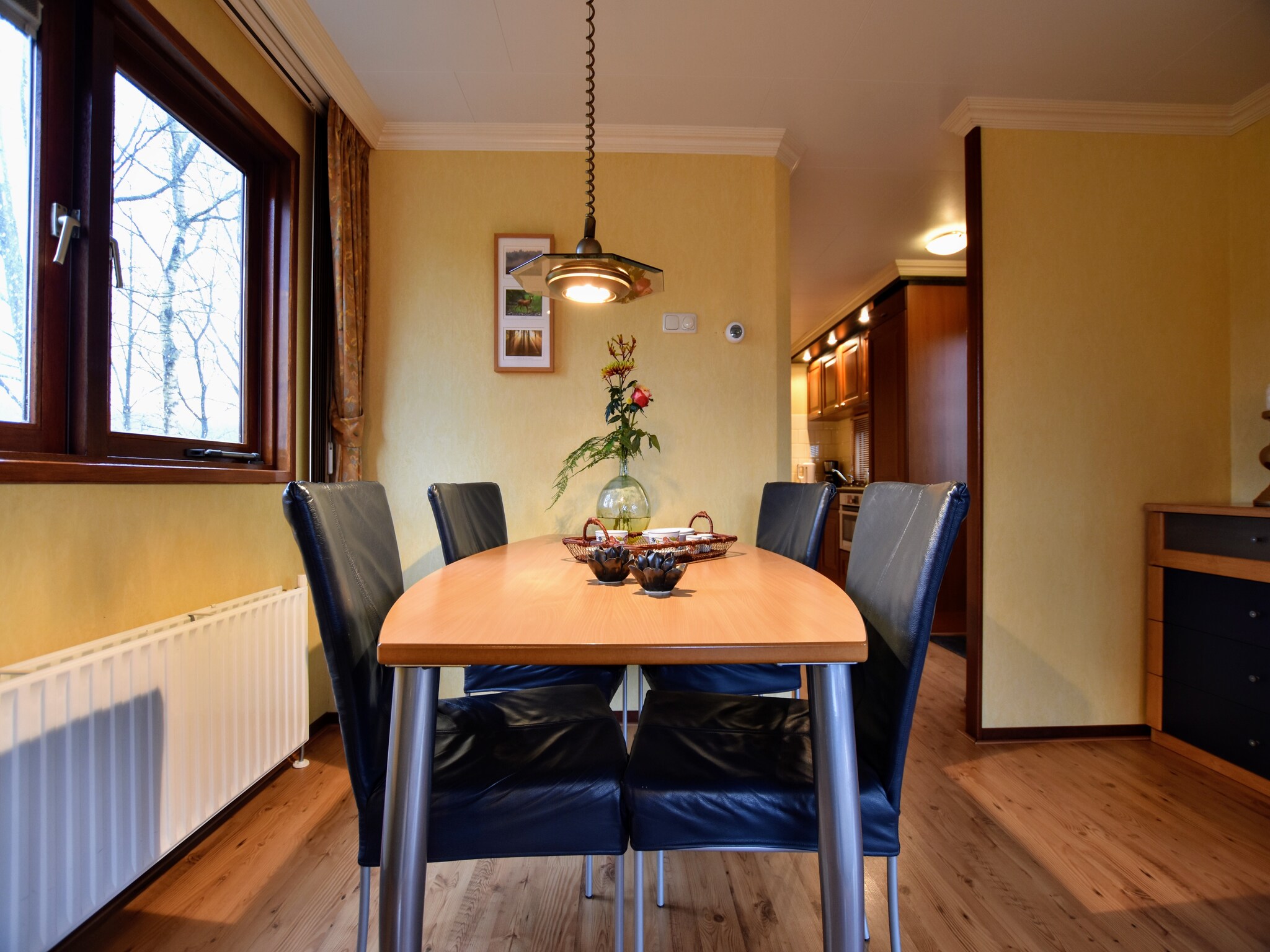Foto's Ruim chalet met omheinde tuin, Veluwe - Belvilla by Oyo