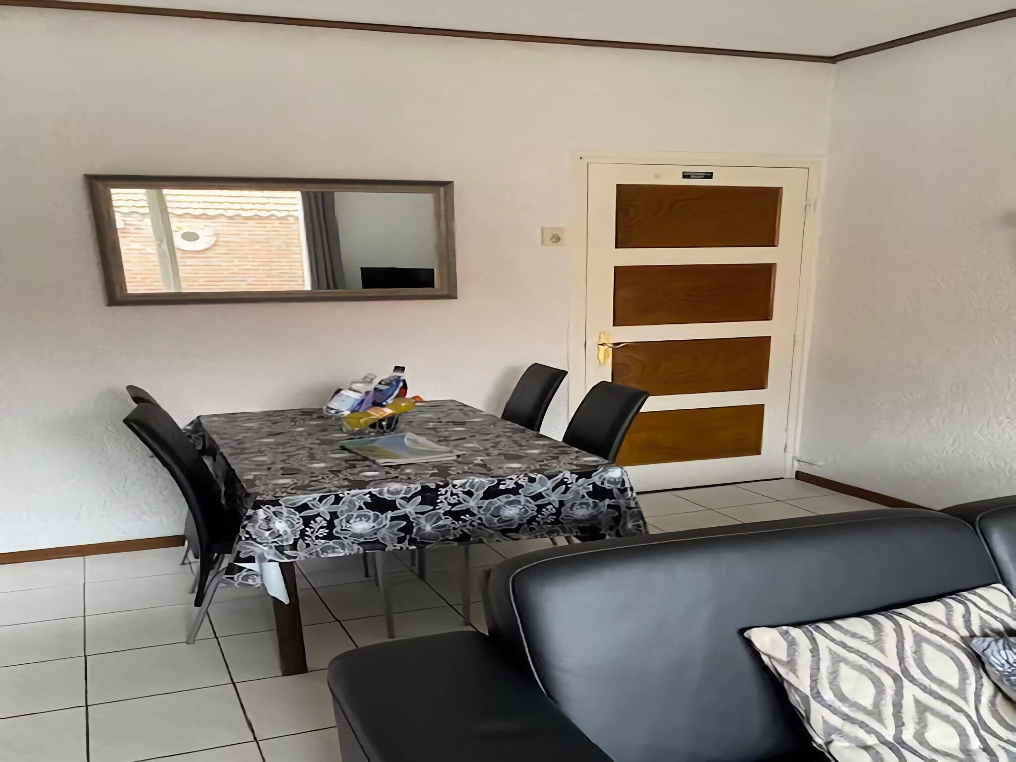 Foto's Authentiek appartement in Margraten met een terras - Belvilla by Oyo