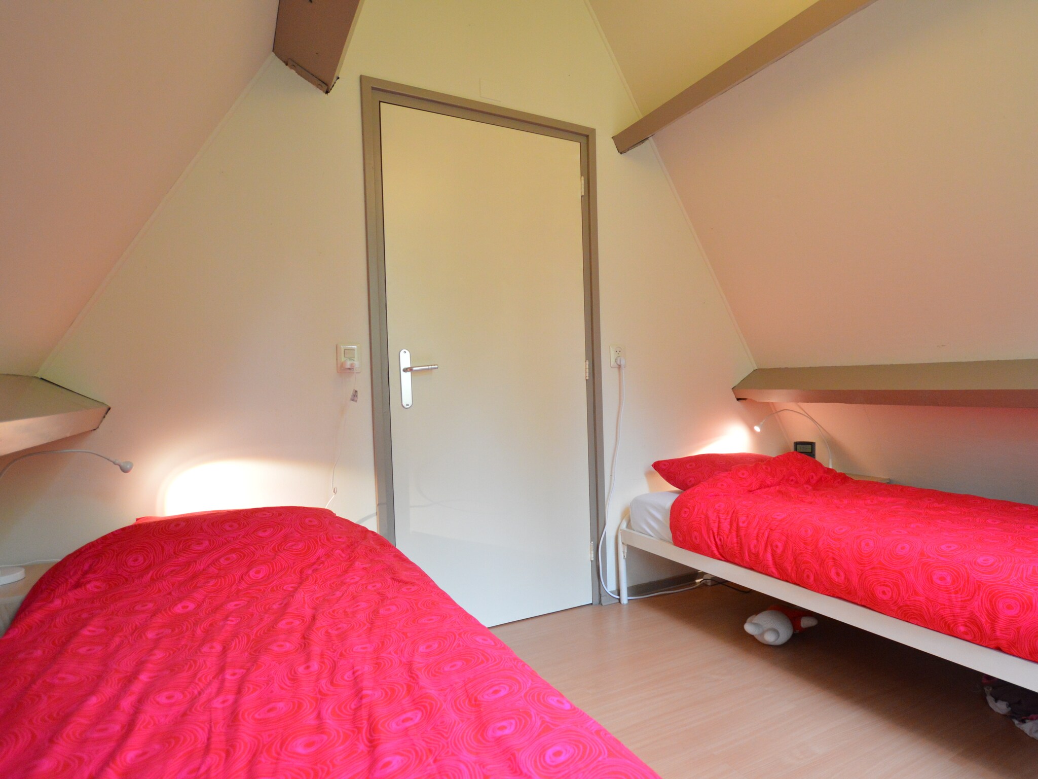 Foto's Comfortabele woning in Stramproy met uitzicht op het bos - Belvilla by Oyo