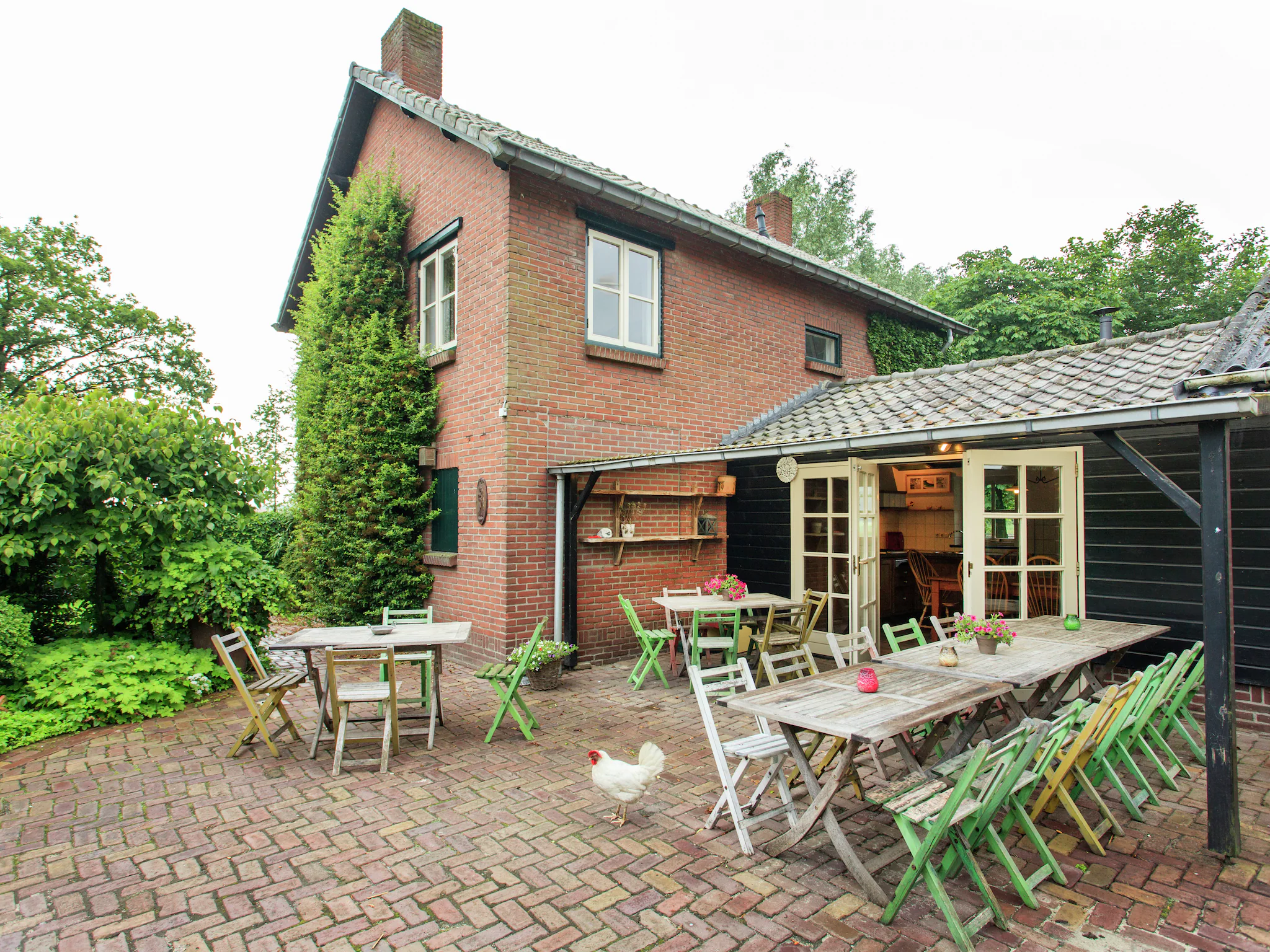 Foto's Gezellig groepshuis in Reusel in een natuurrijke - Belvilla by Oyo