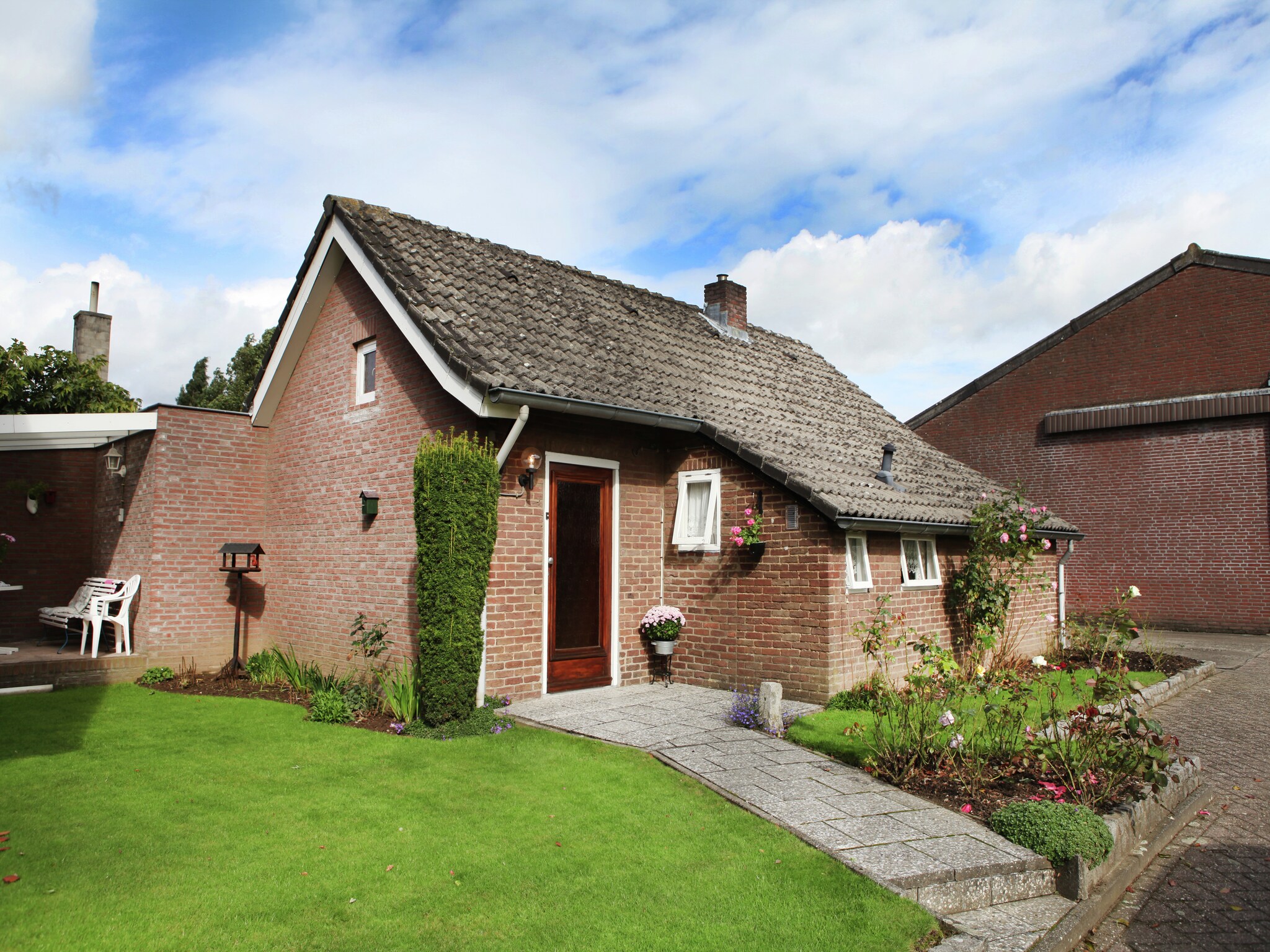 Foto's Authentiek appartement in Margraten met een terras - Belvilla by Oyo