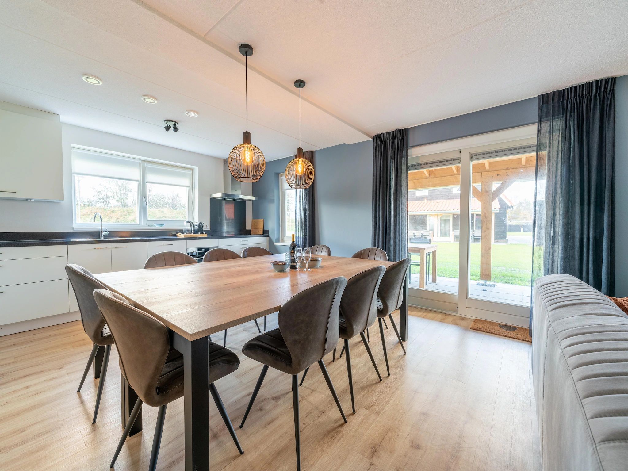 Foto's Modern vakantiehuis in Scherpenisse met sauna - Belvilla by Oyo