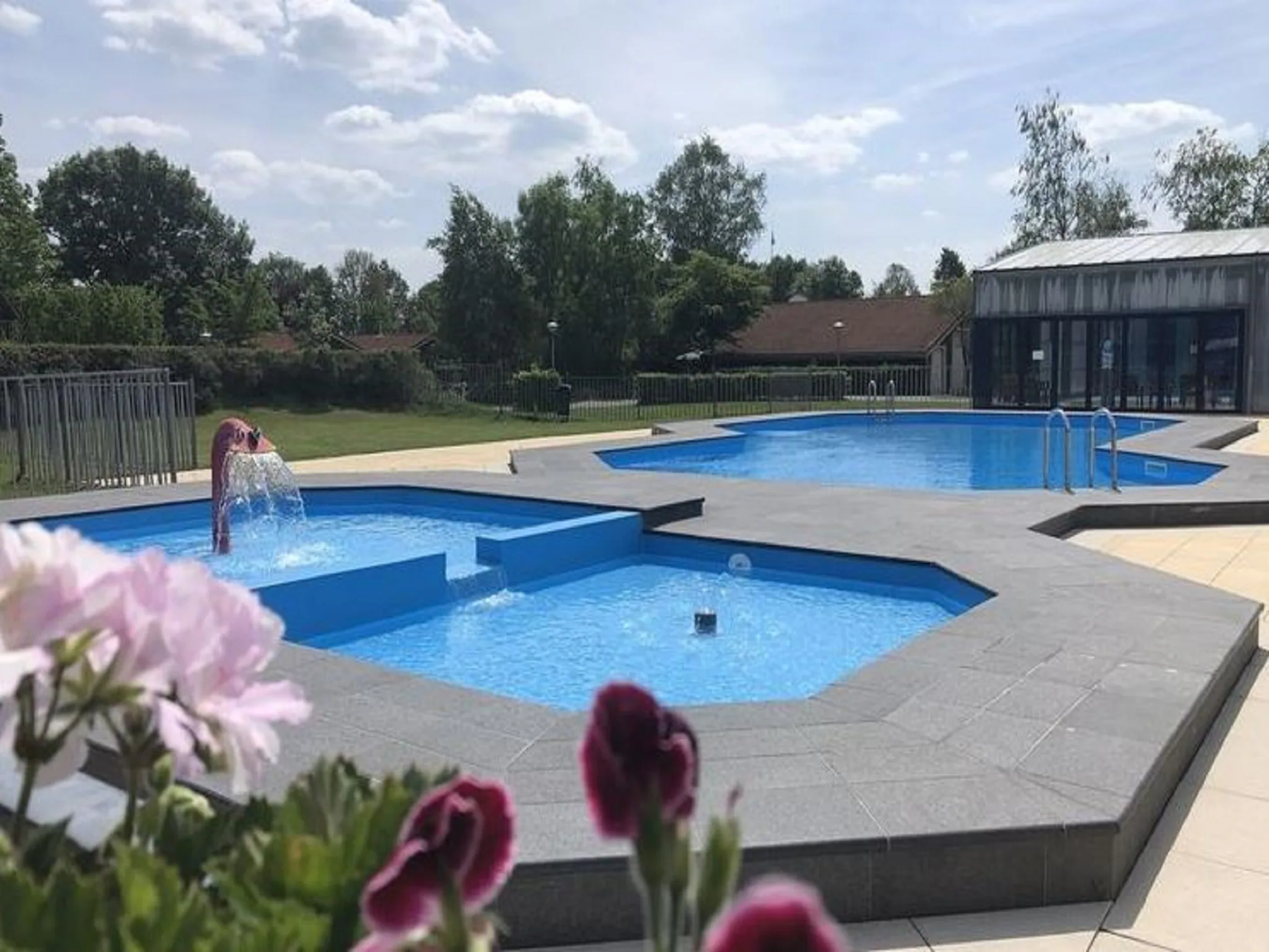 Foto's Leuk vakantiehuis in Gramsbergen op familiepark - Belvilla by Oyo