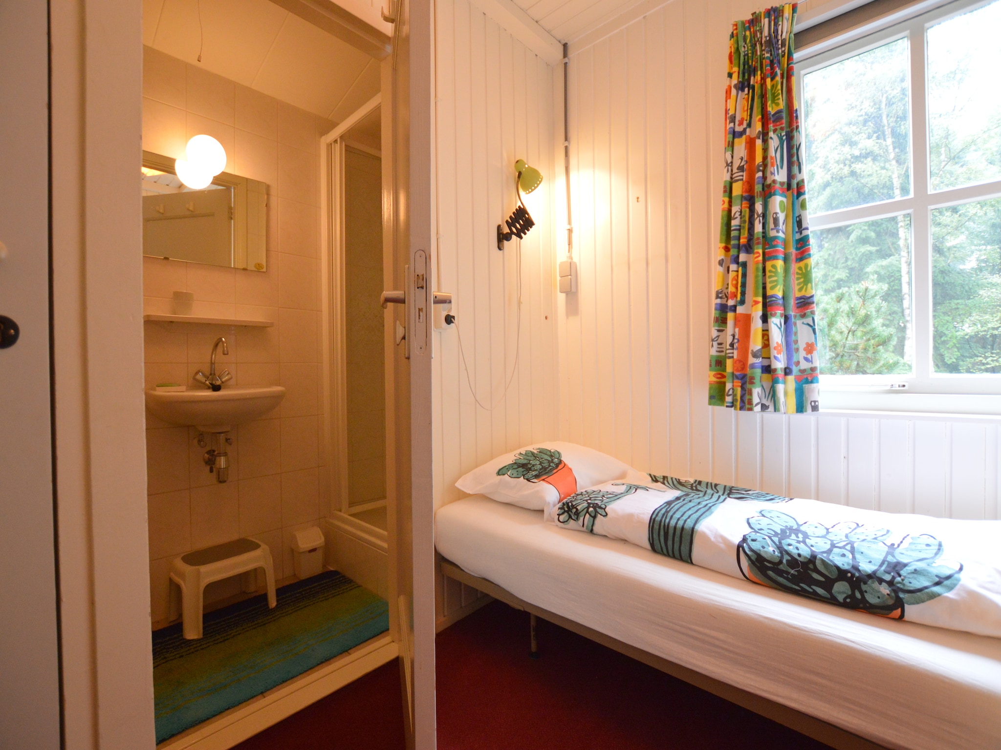 Foto's Houten vakantiehuis in Maarheeze midden op de heide - Belvilla by Oyo