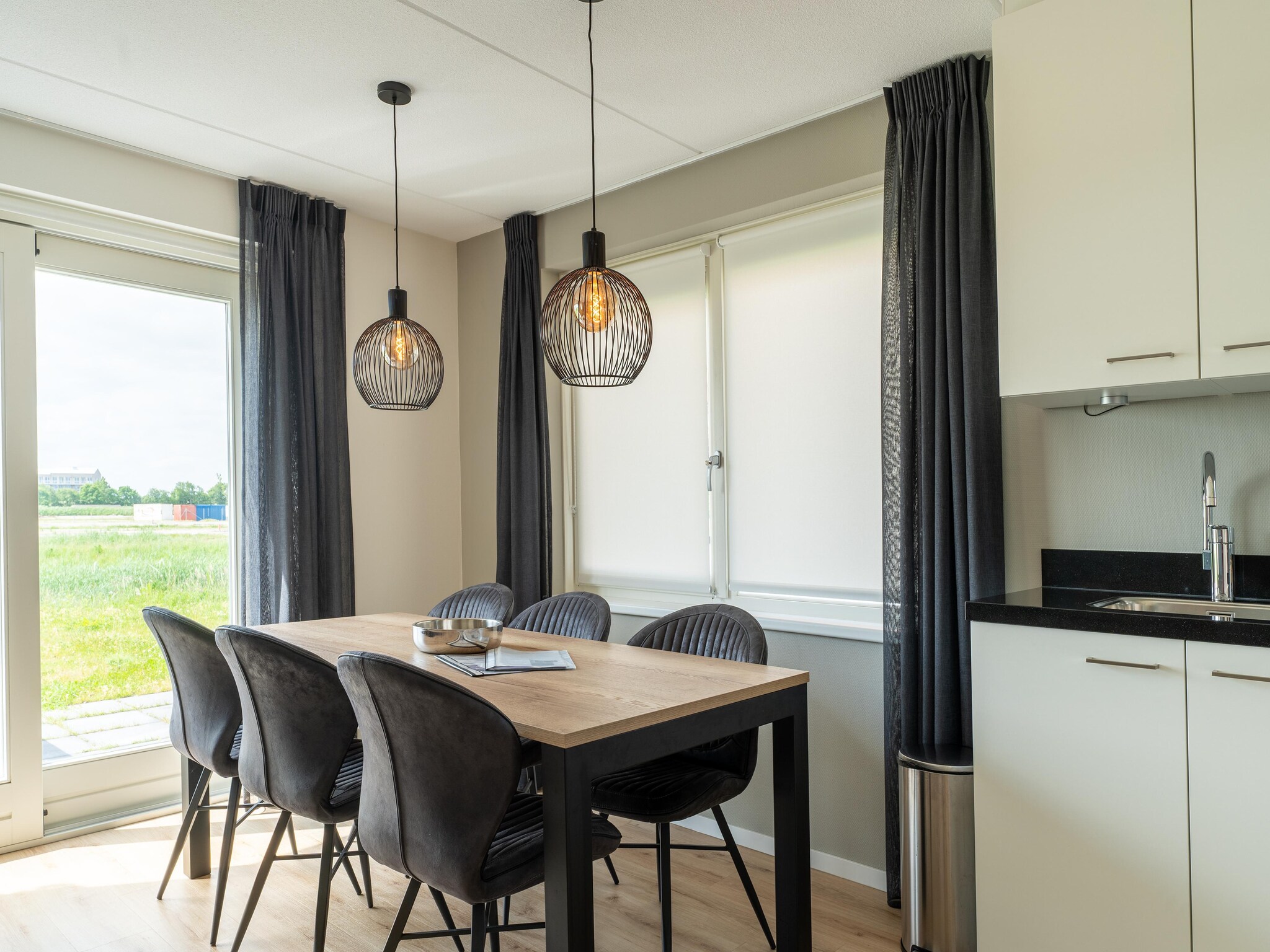 Foto's Modern vrijstaand vakantiehuis in Scherpenisse met een tuin - Belvilla by Oyo