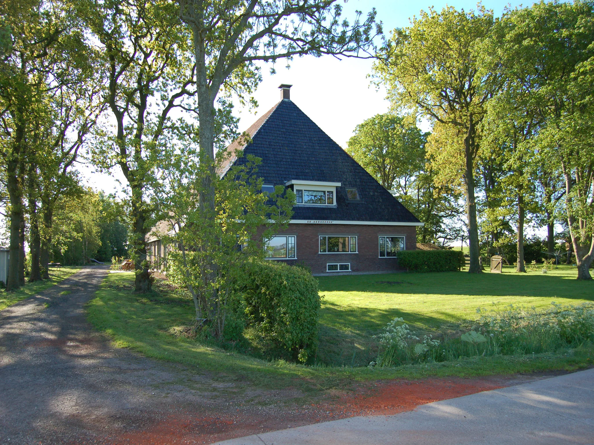 Foto's Vakantiehuis met heerlijk zonnig terras - Belvilla by Oyo