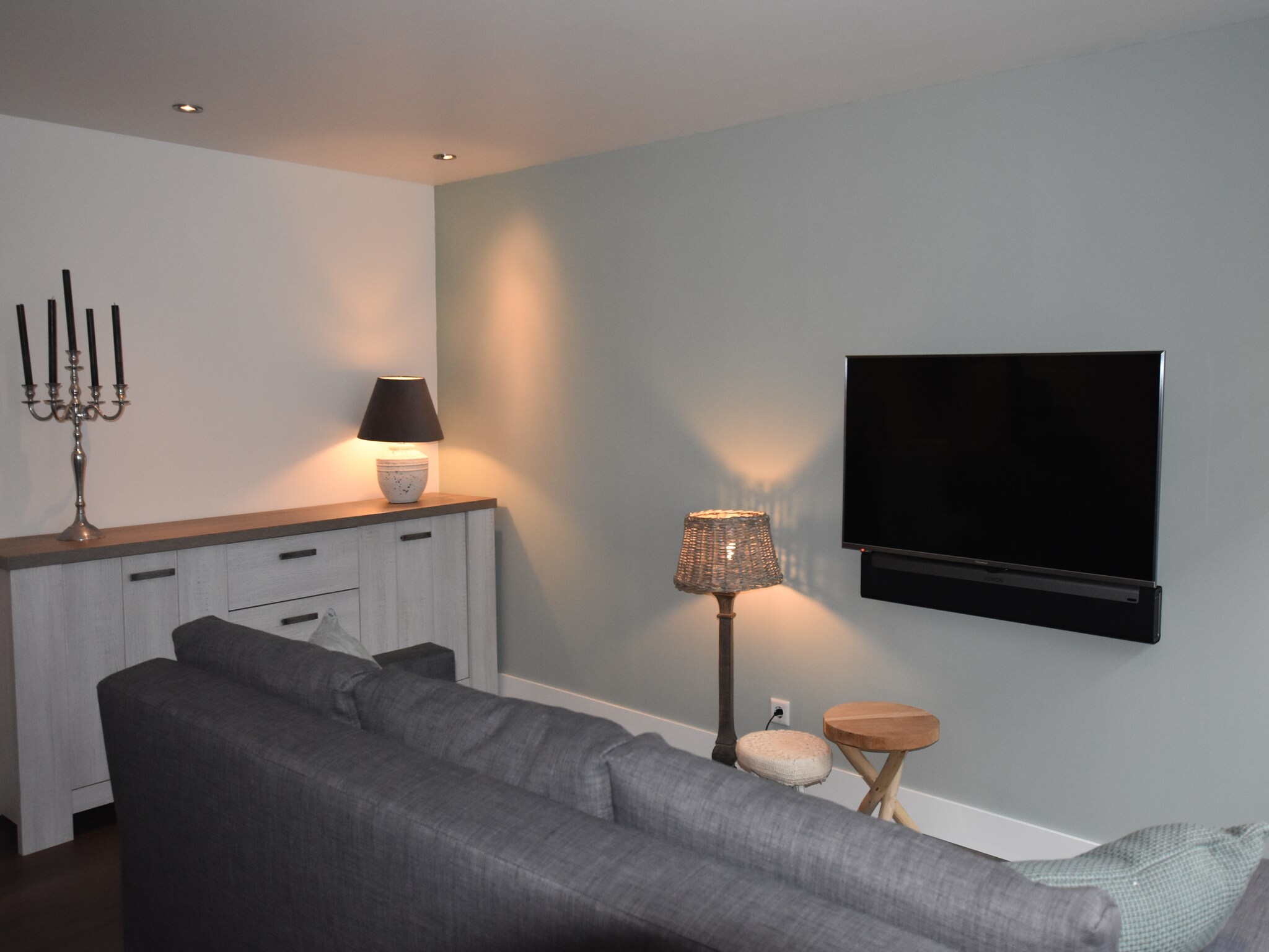 Foto's Modern en compleet gerenoveerd appartement op loopafstand van het strand - Belvilla by Oyo