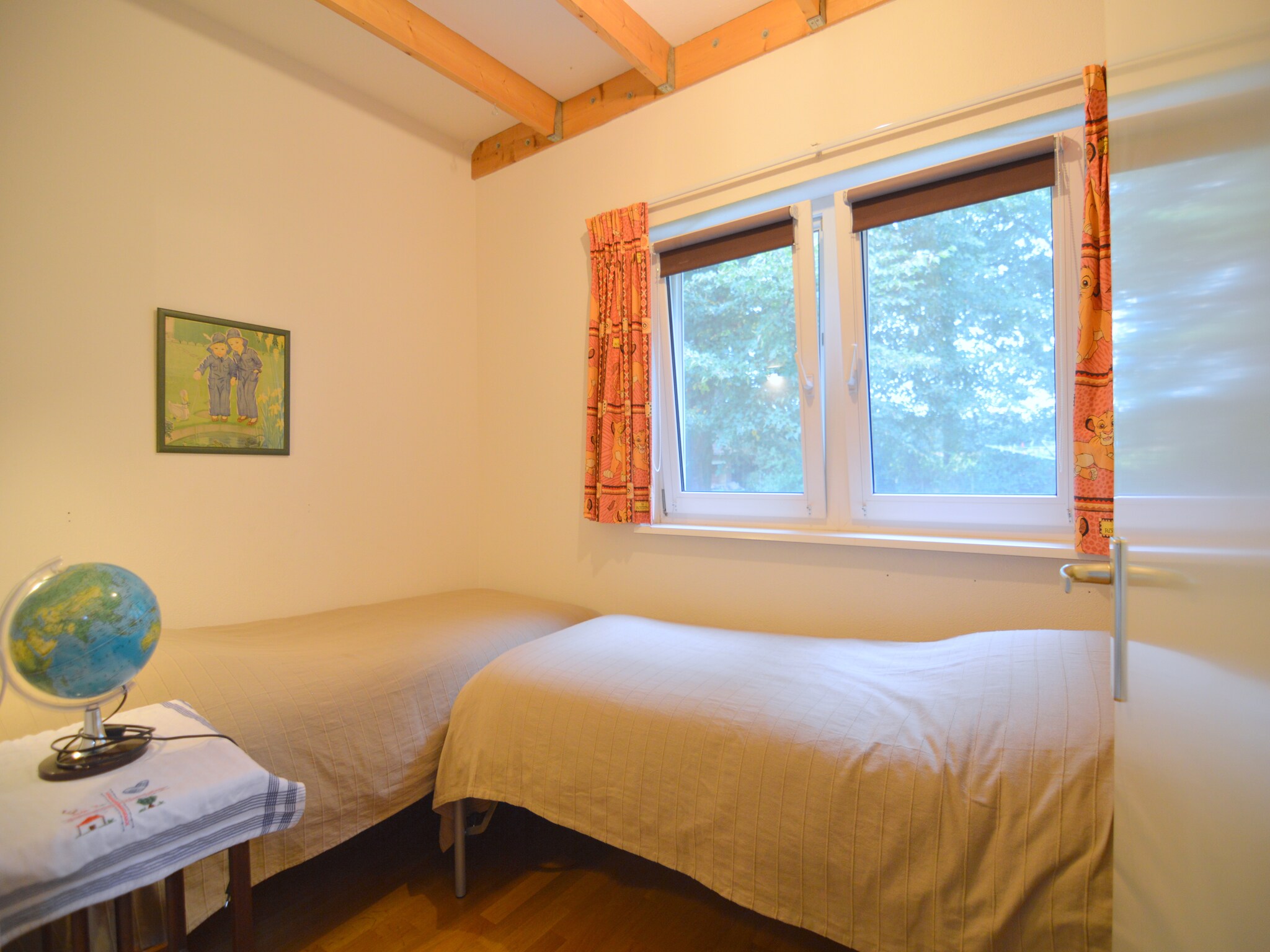 Foto's Huis met grote tuin, speeltuin en terras - Belvilla by Oyo