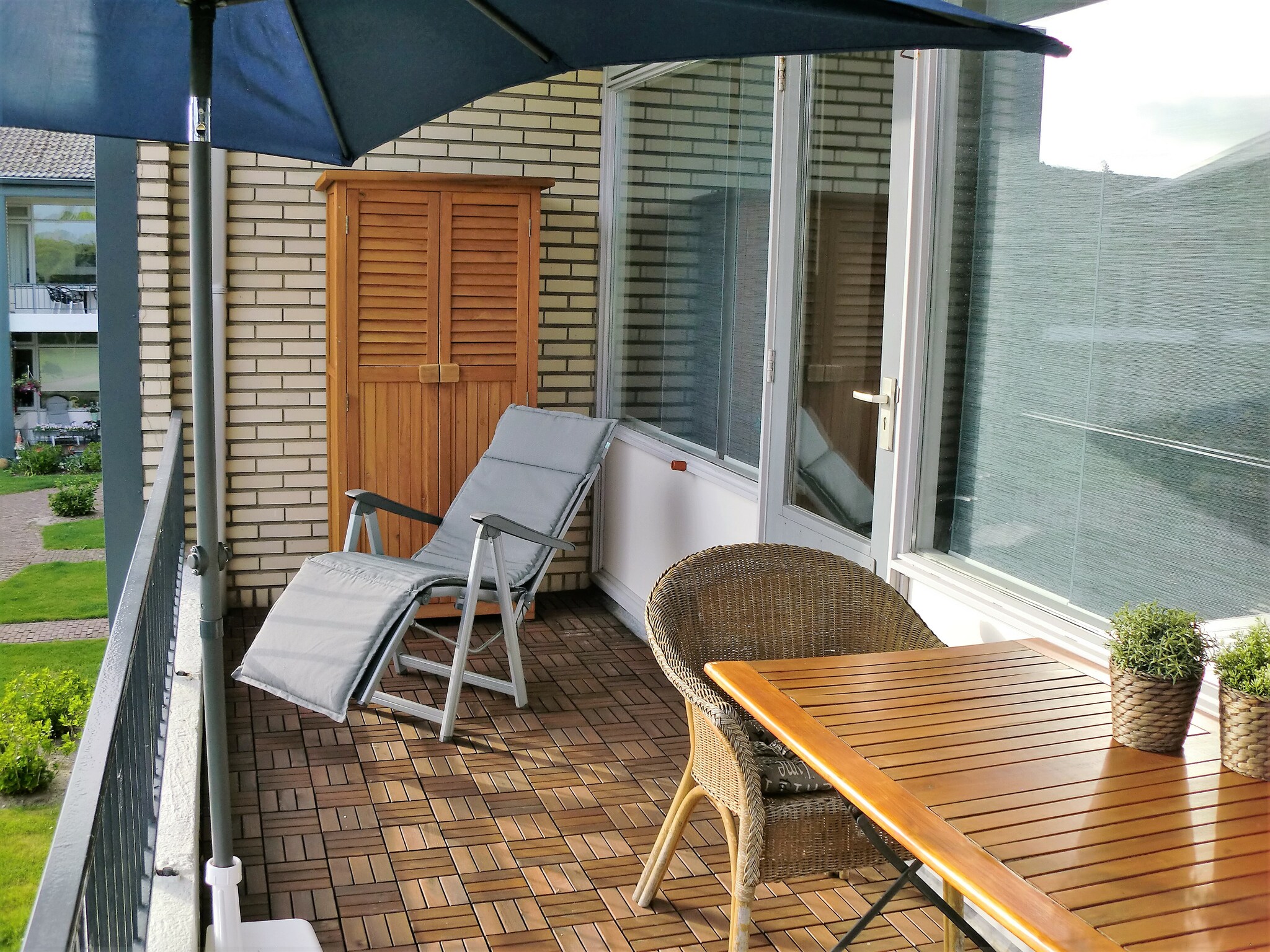 Foto's Appartement aan zee met parkeerplaats - Belvilla by Oyo