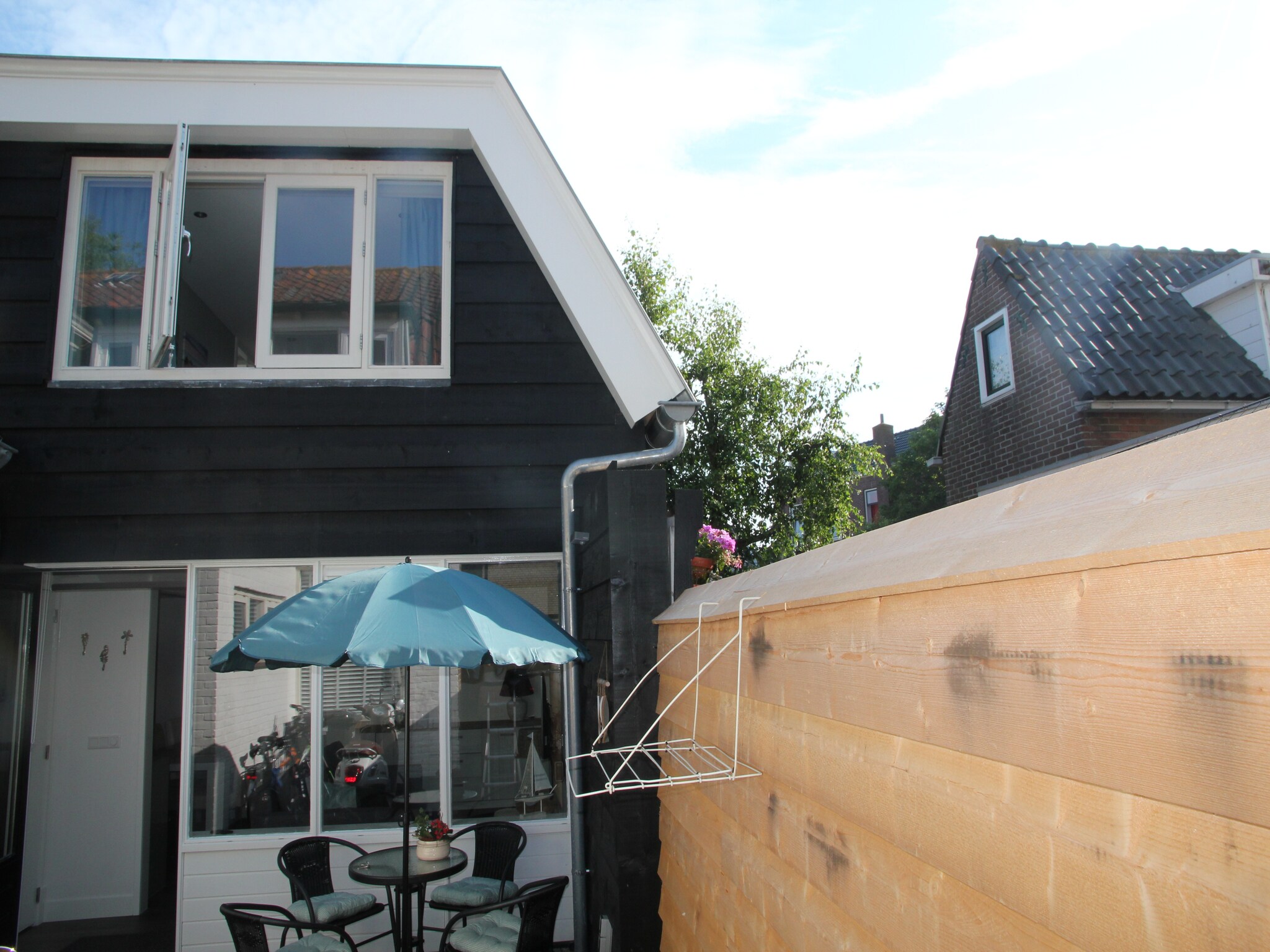 Foto's Modern en compleet gerenoveerd appartement op loopafstand van het strand - Belvilla by Oyo