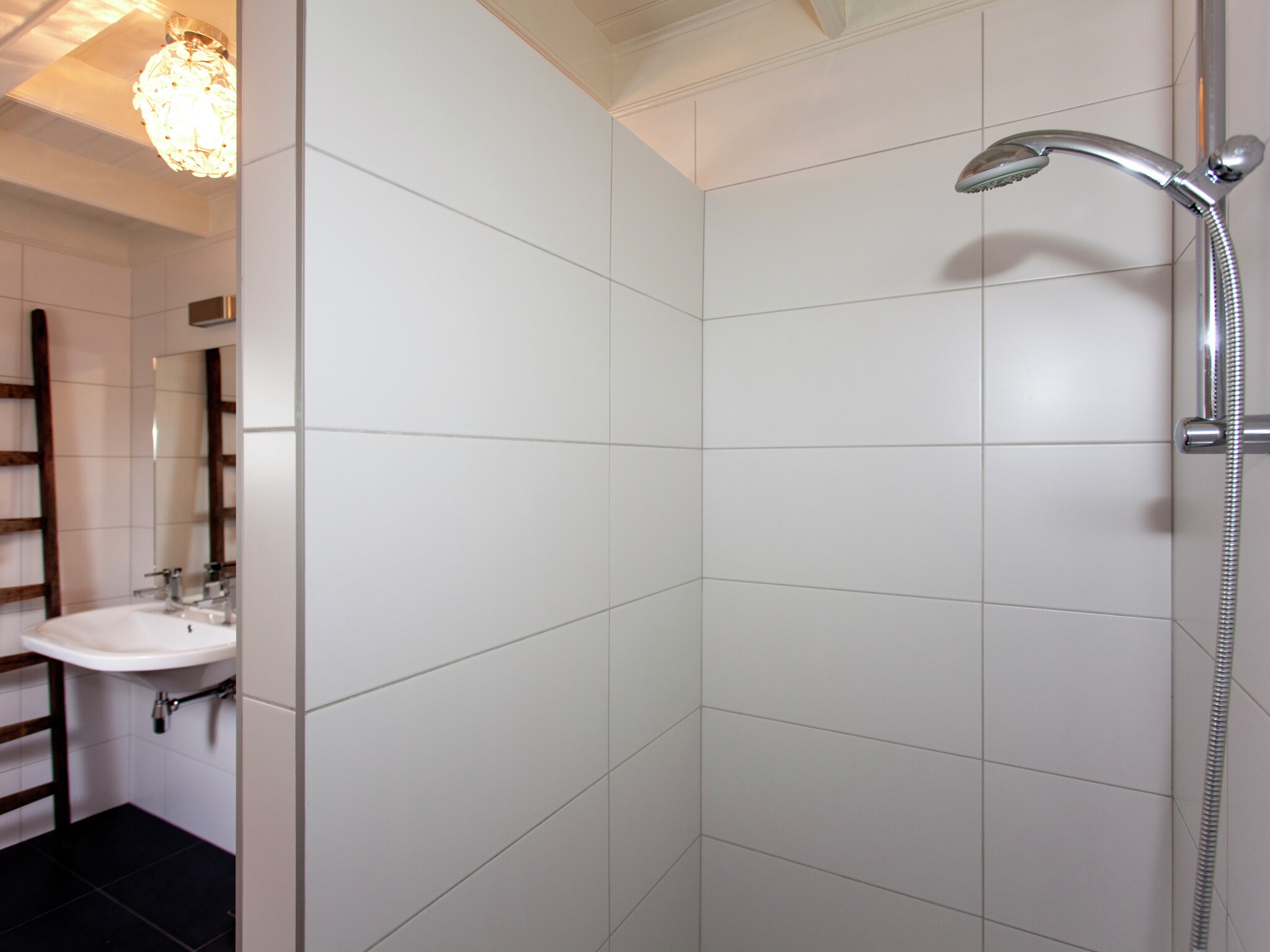 Foto's Mooie vakantiewoning in Leende met omheinde tuin - Belvilla by Oyo